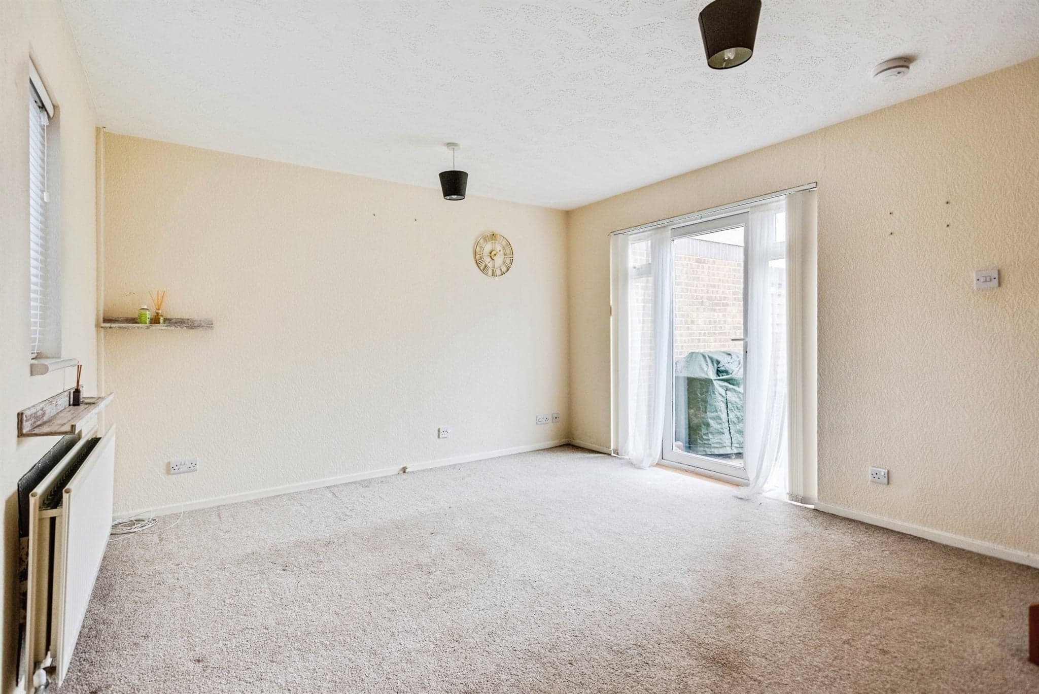 Property at Strathmore Close, Carterton