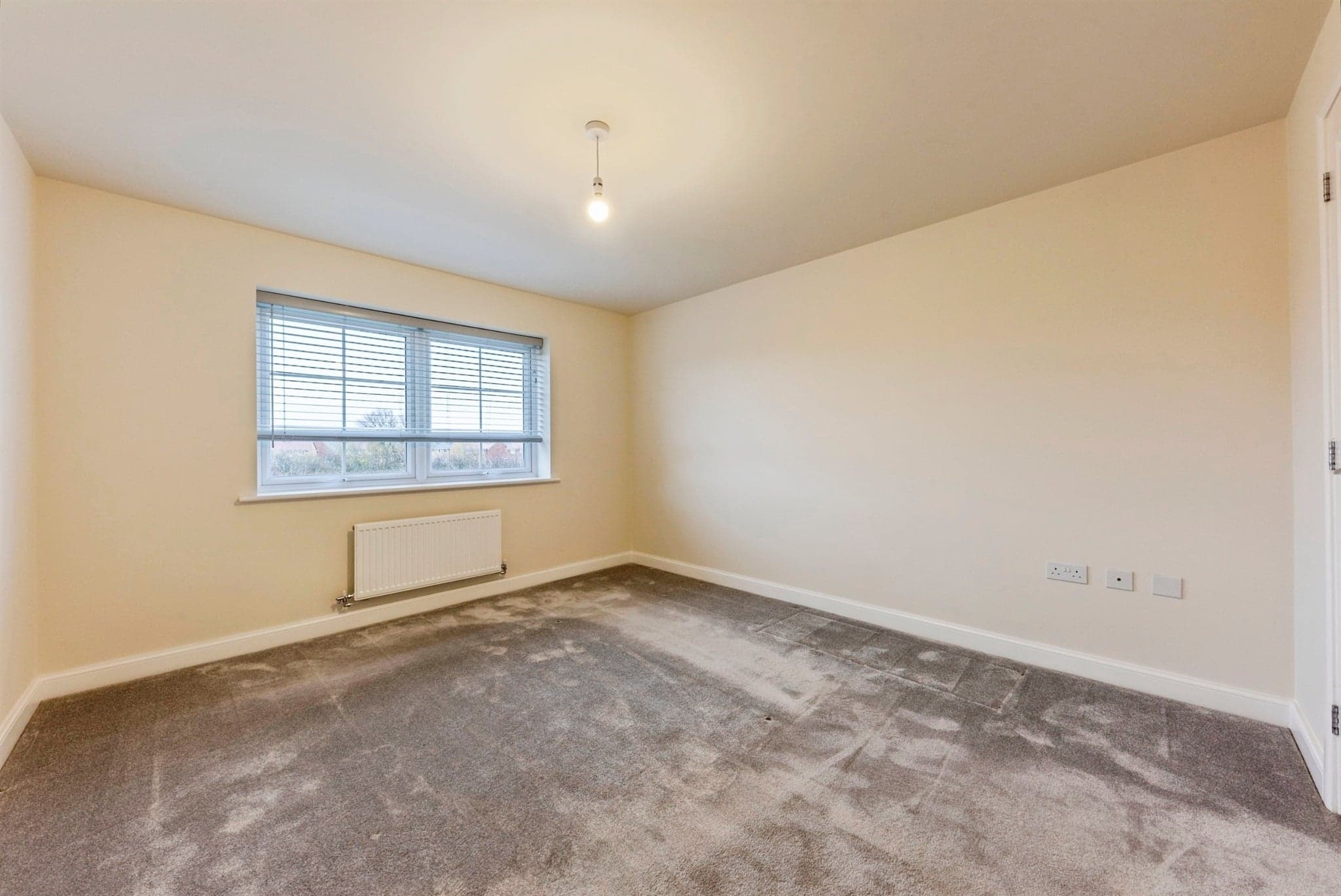 Property at Hind Close, Bingham, Nottingham