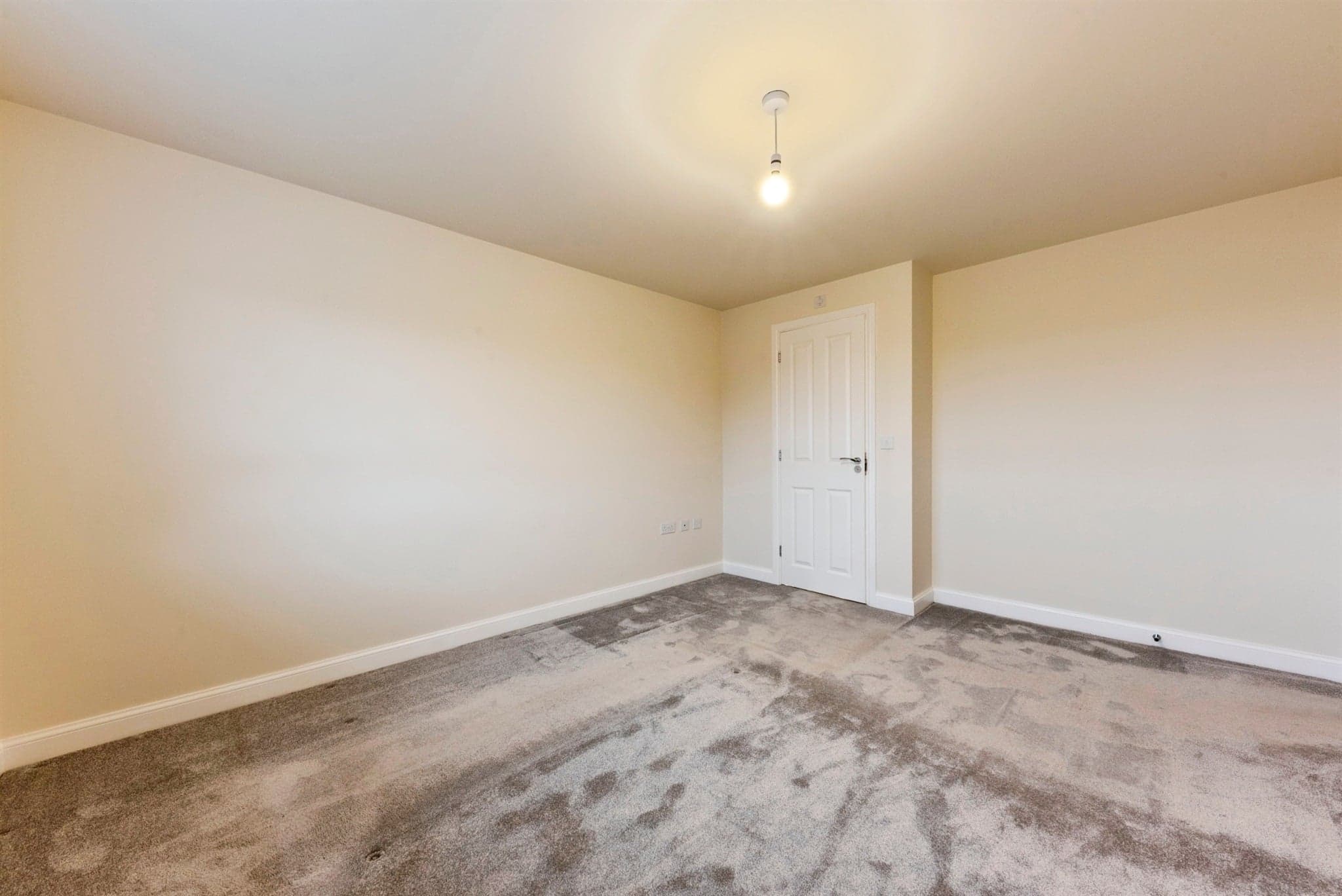 Property at Hind Close, Bingham, Nottingham