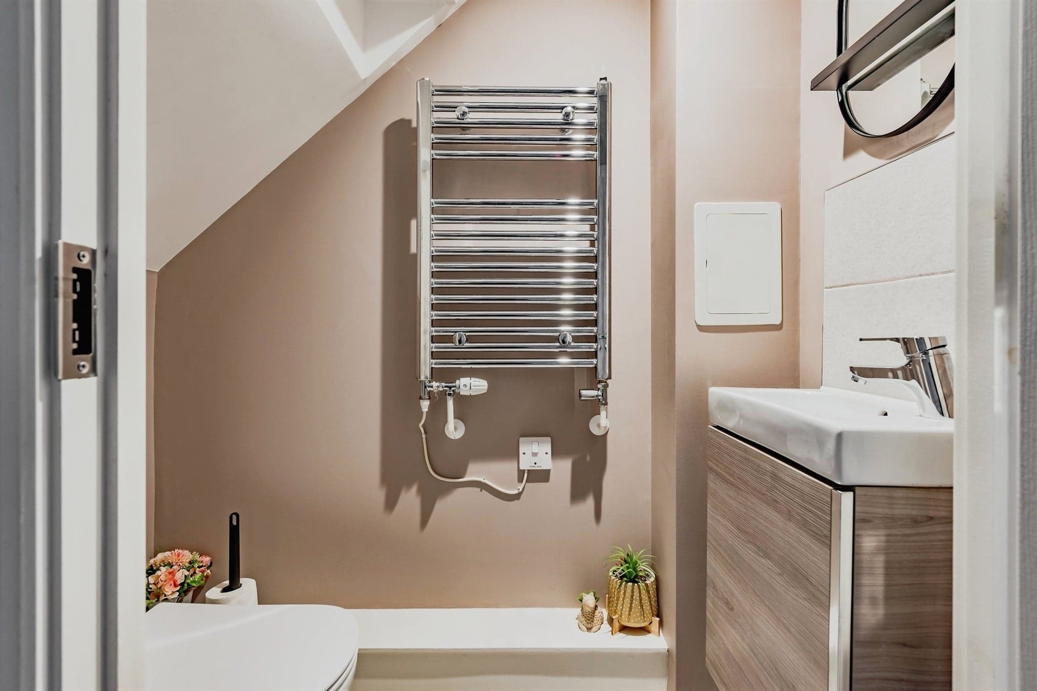 Property at Hythe Terrace, Merstham, Redhill