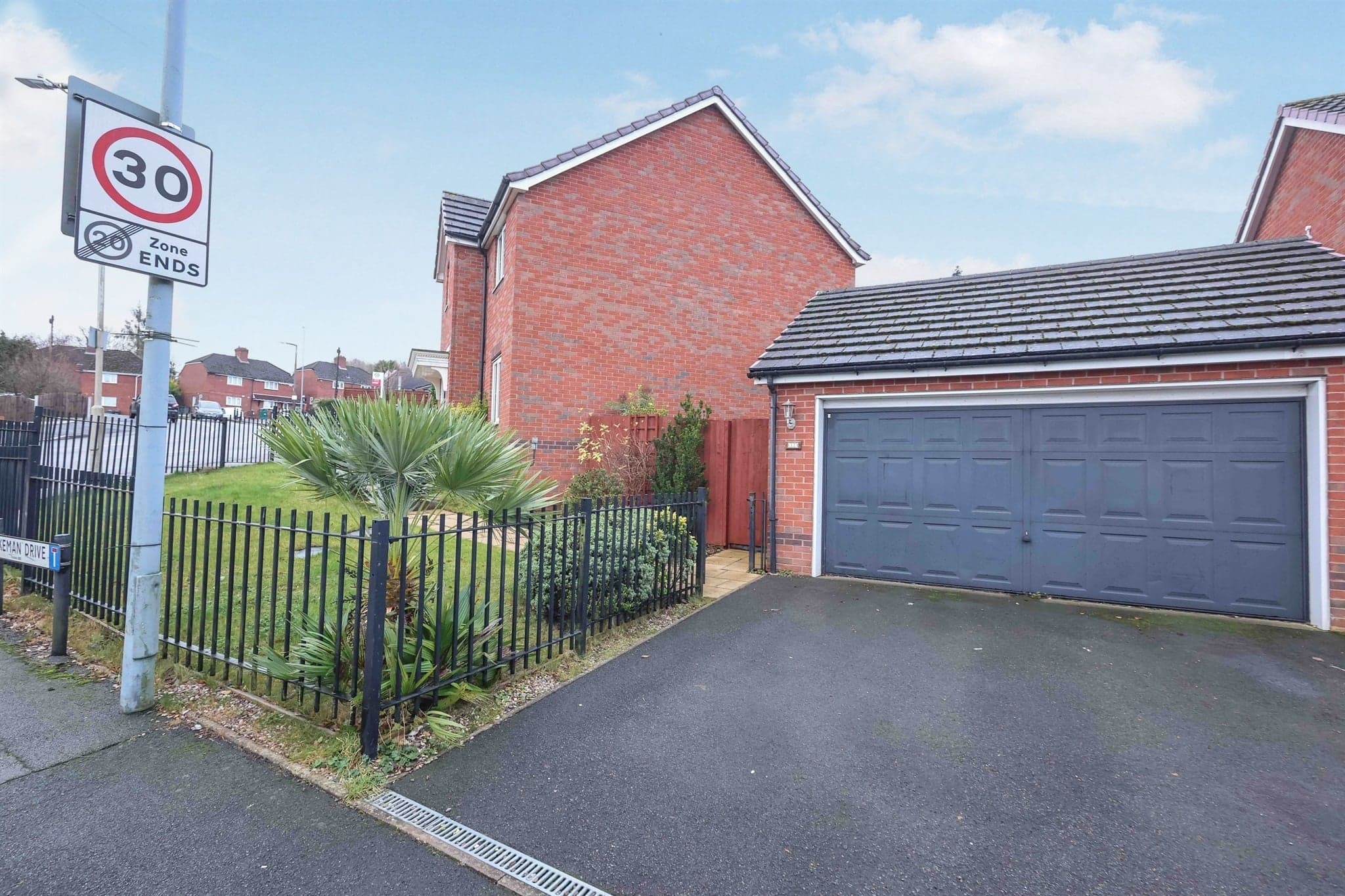 Property at Wakeman Drive, Tividale, Oldbury