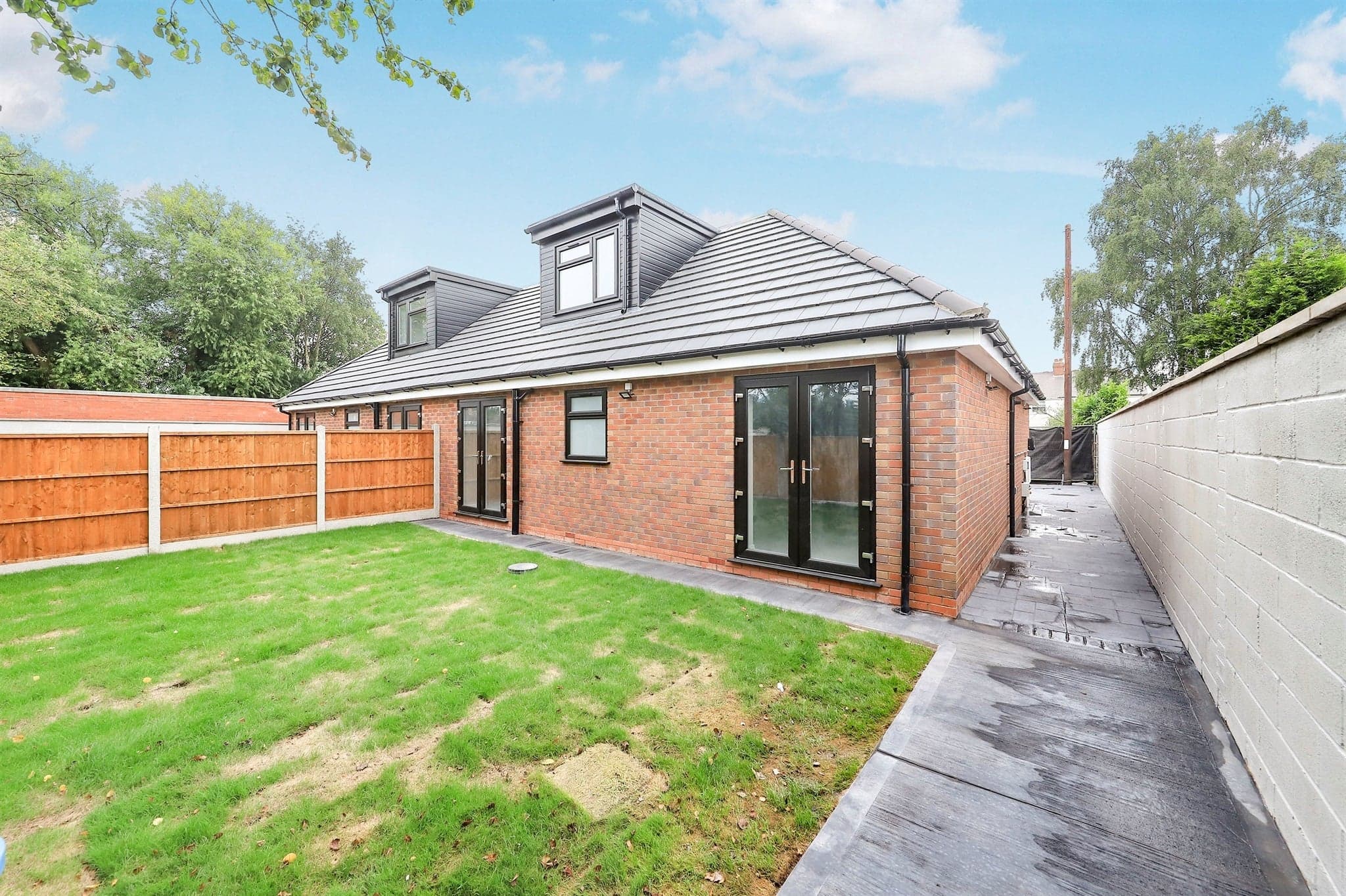 Property at Sunset Close, Coven, Wolverhampton