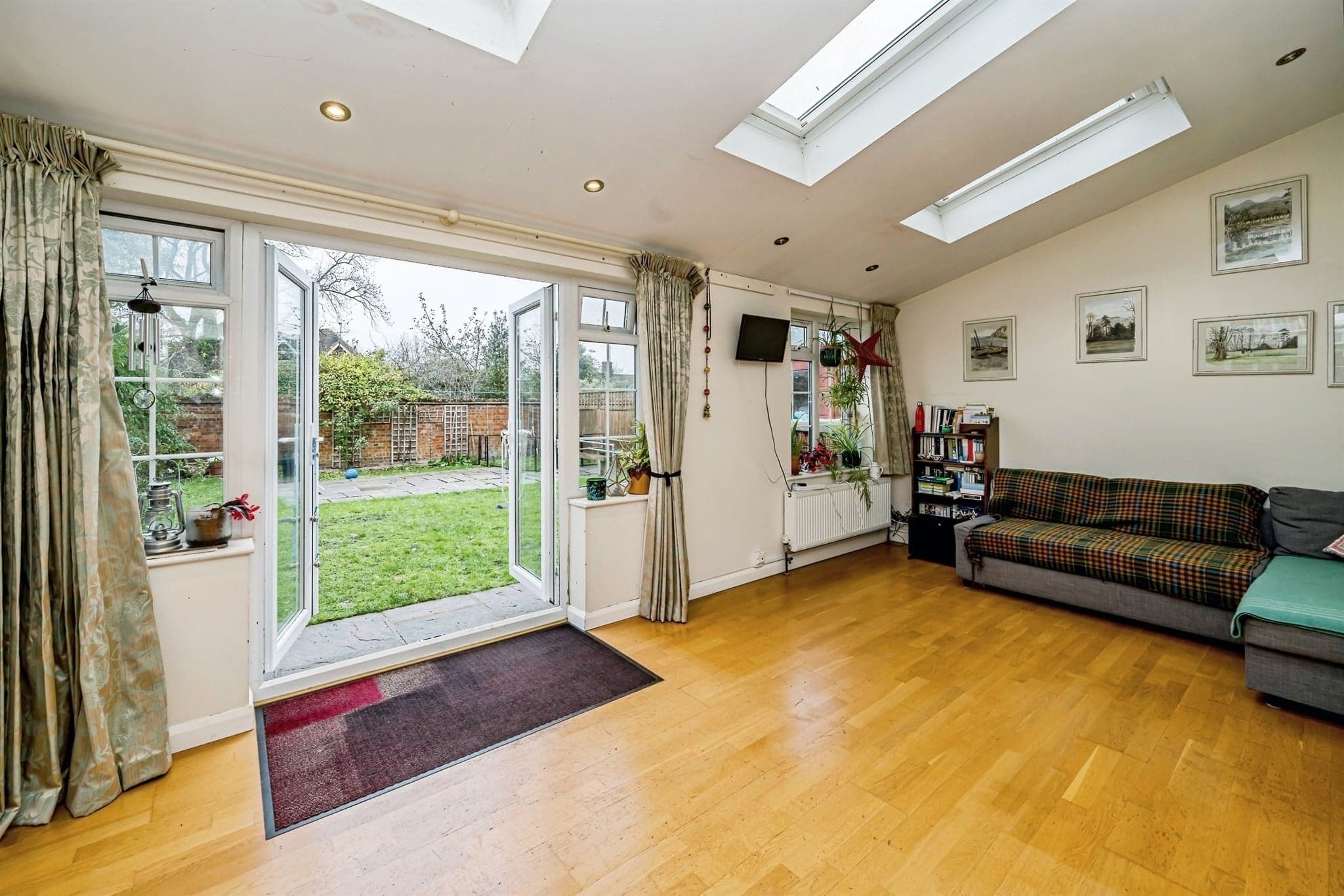 Property at Chalgrove End, Stoke Mandeville, Aylesbury