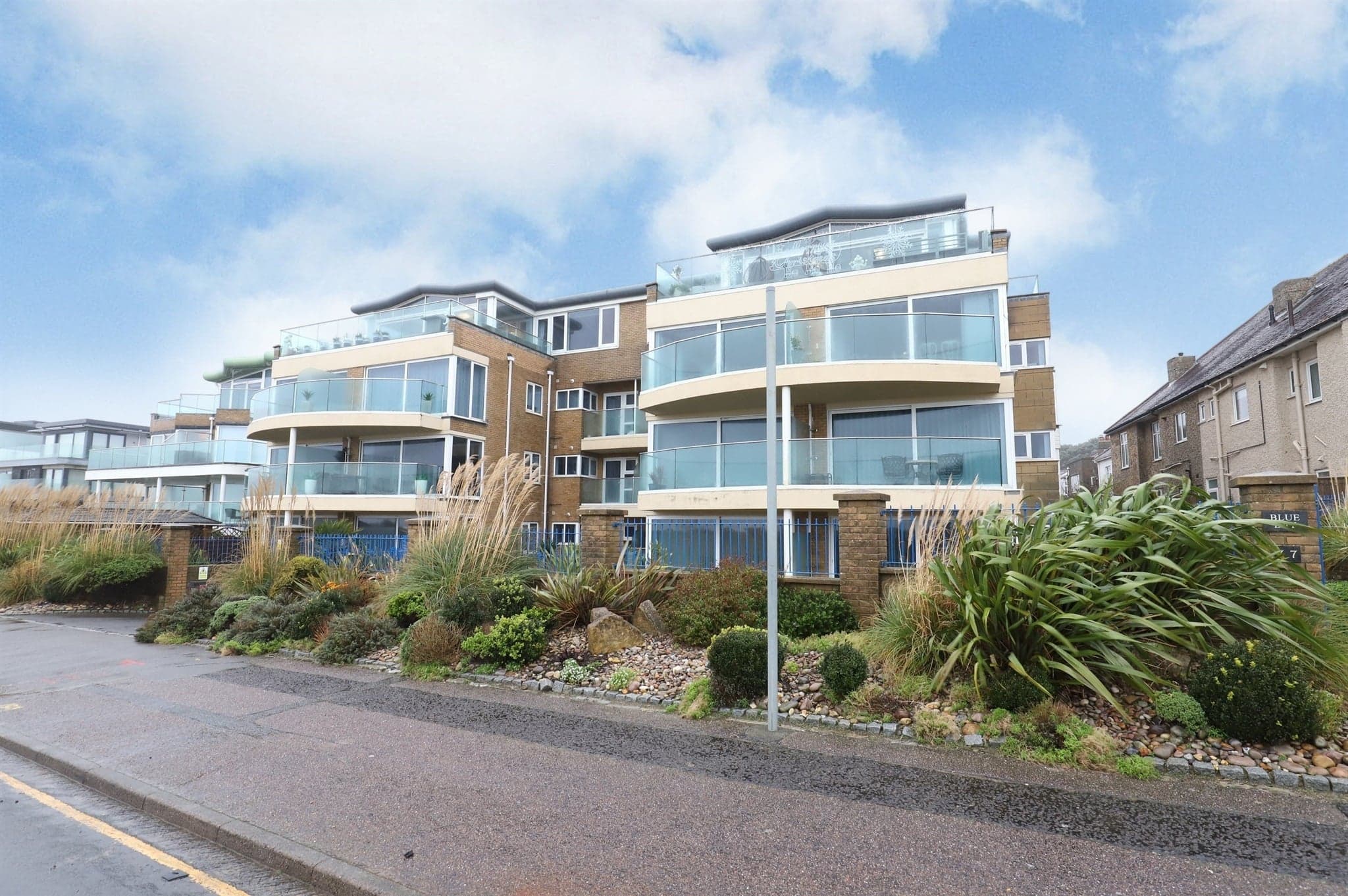 Property at Boscombe Overcliff Drive, Bournemouth