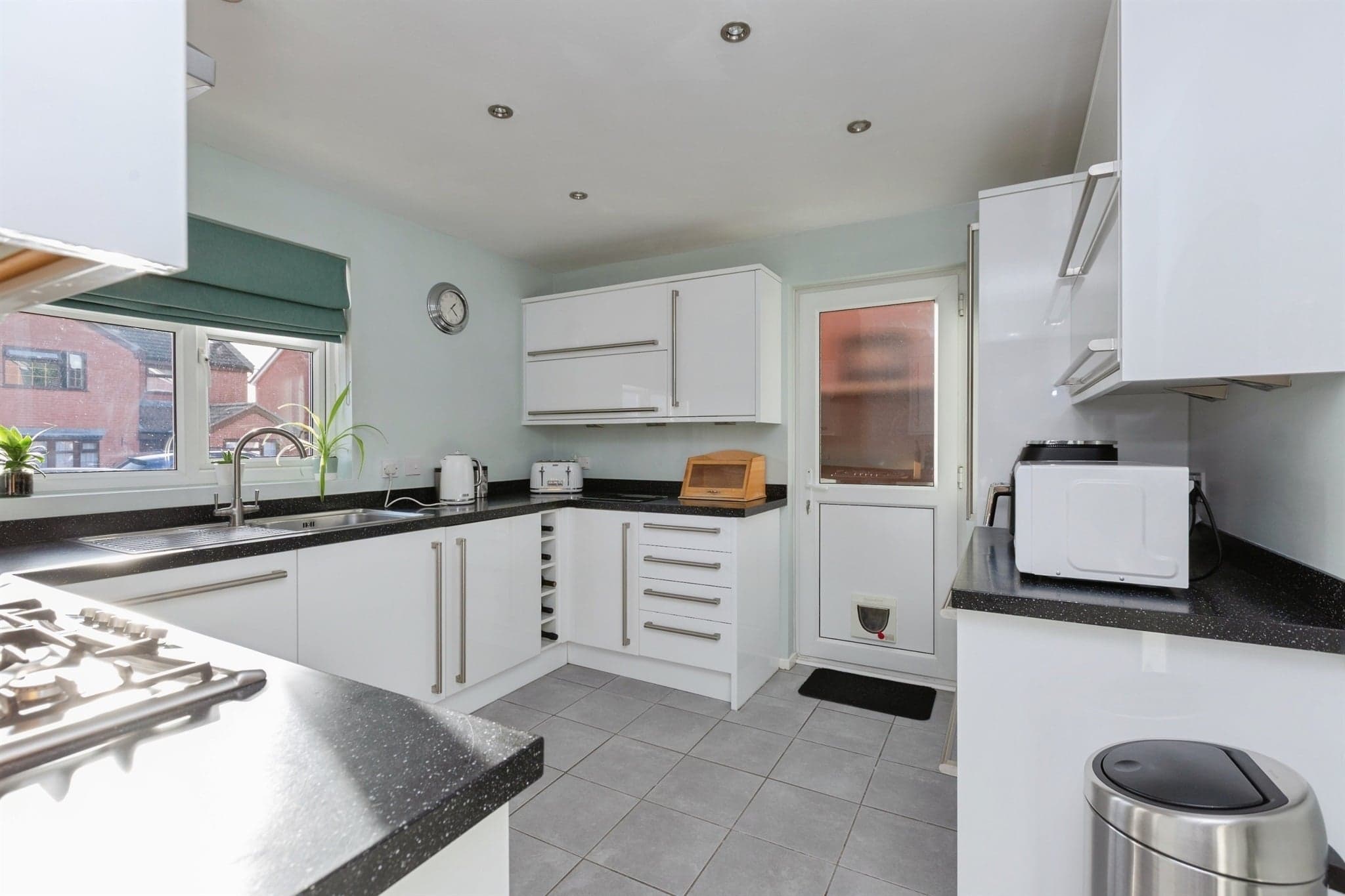 Property at Hewes Close, Glen Parva, Leicester