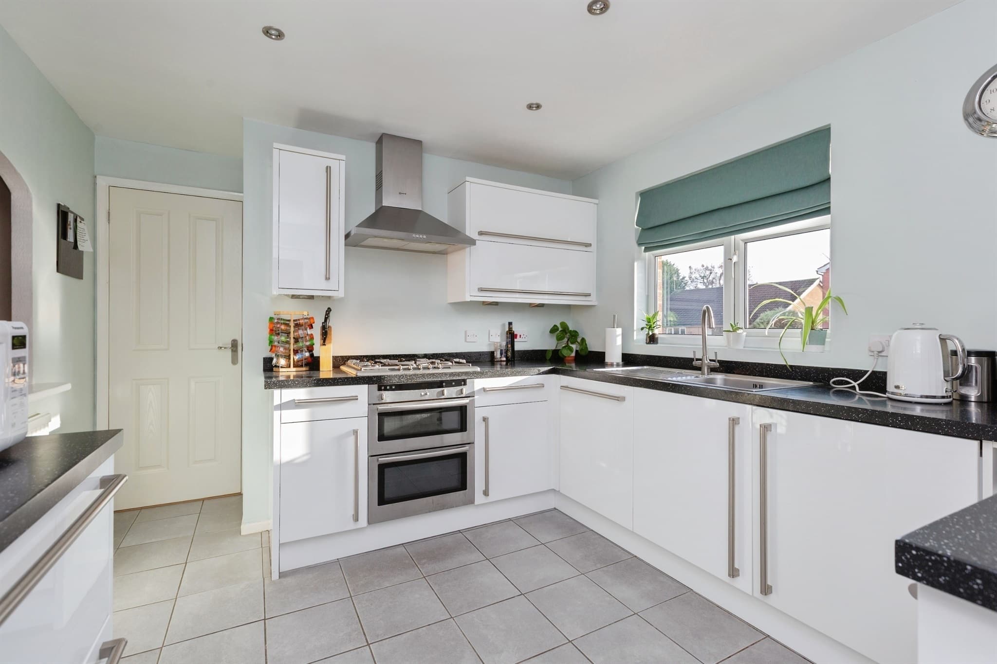 Property at Hewes Close, Glen Parva, Leicester