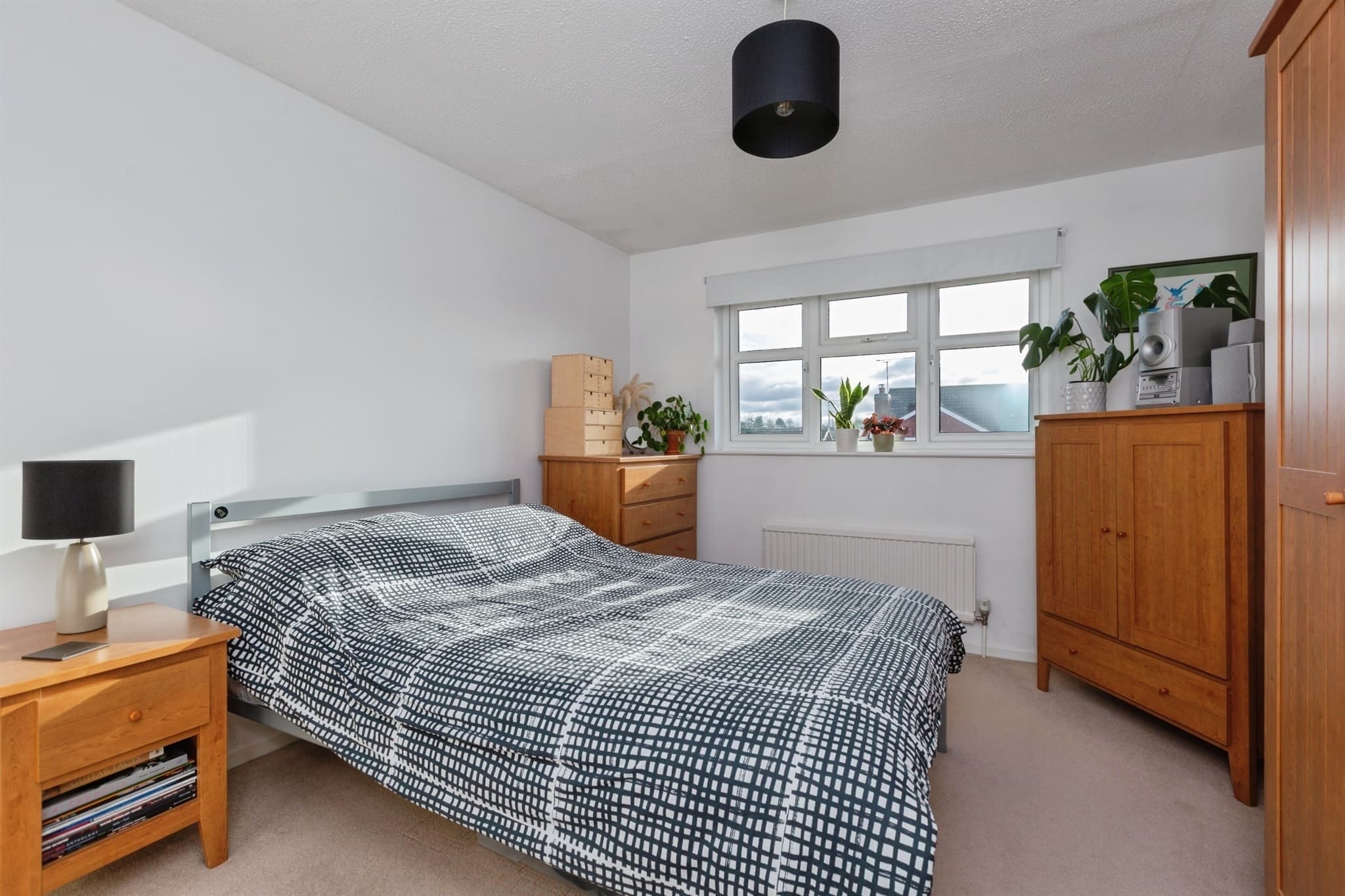 Property at Hewes Close, Glen Parva, Leicester