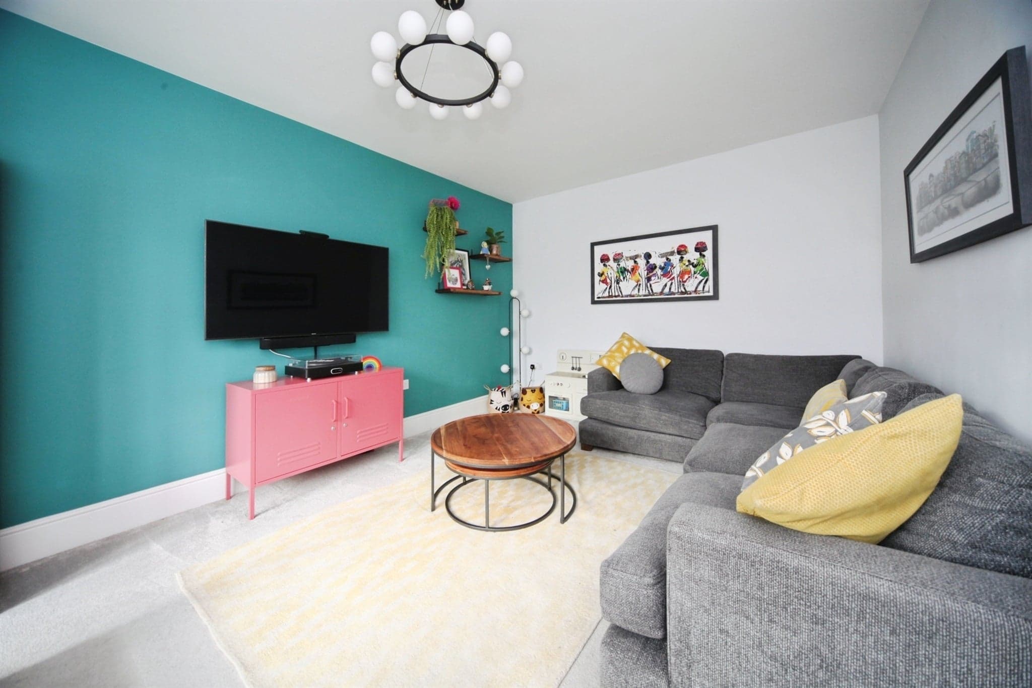 Property at Armstrong Road, Luton