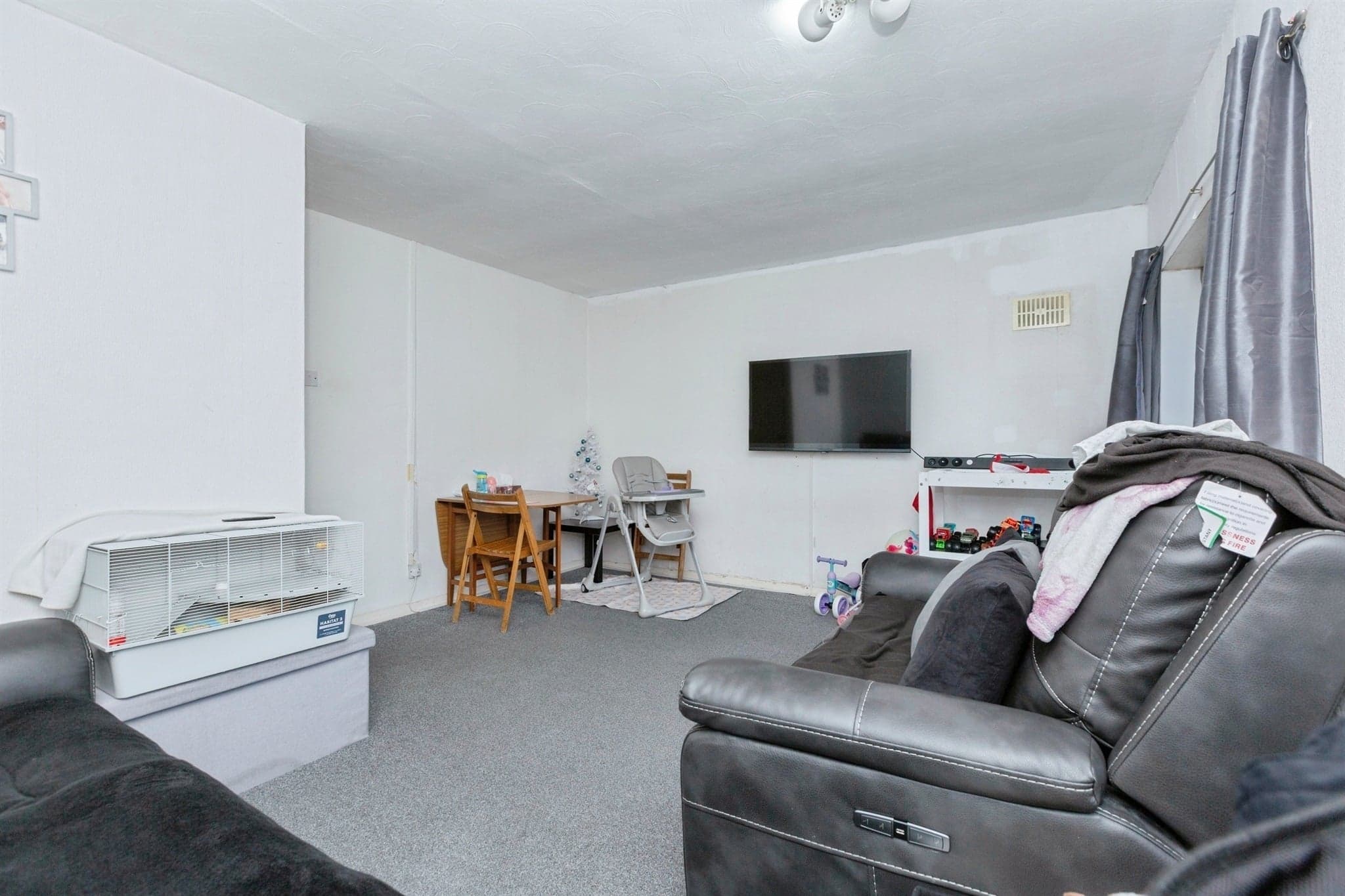 Property at Lambourne Road, Birstall, Leicester