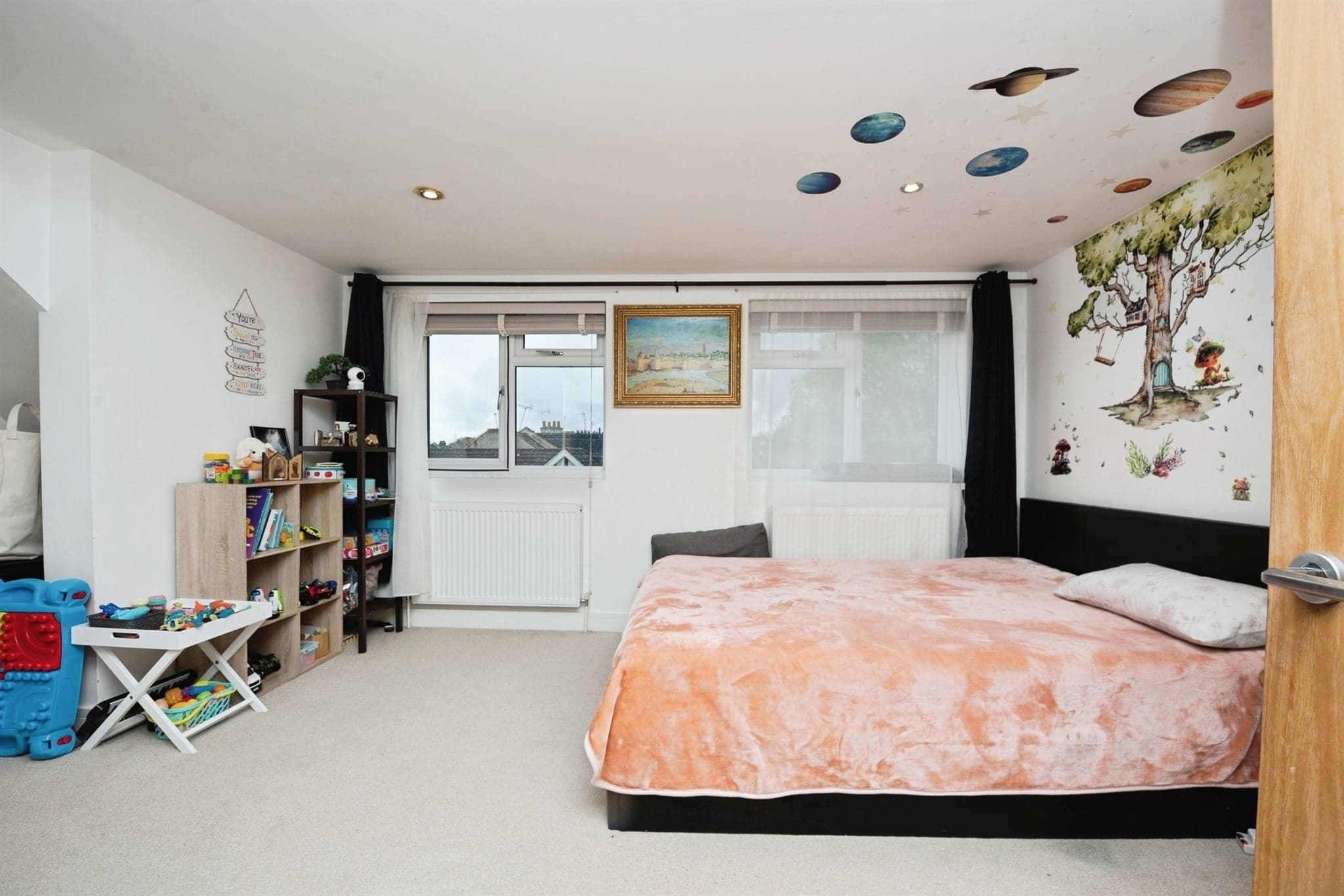 Property at Welldon Crescent, HARROW
