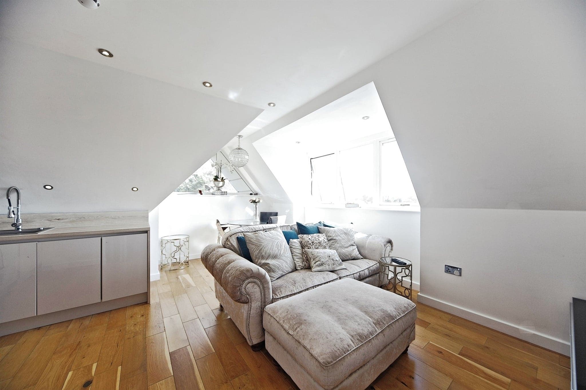 Property at Coulsdon Road, Caterham