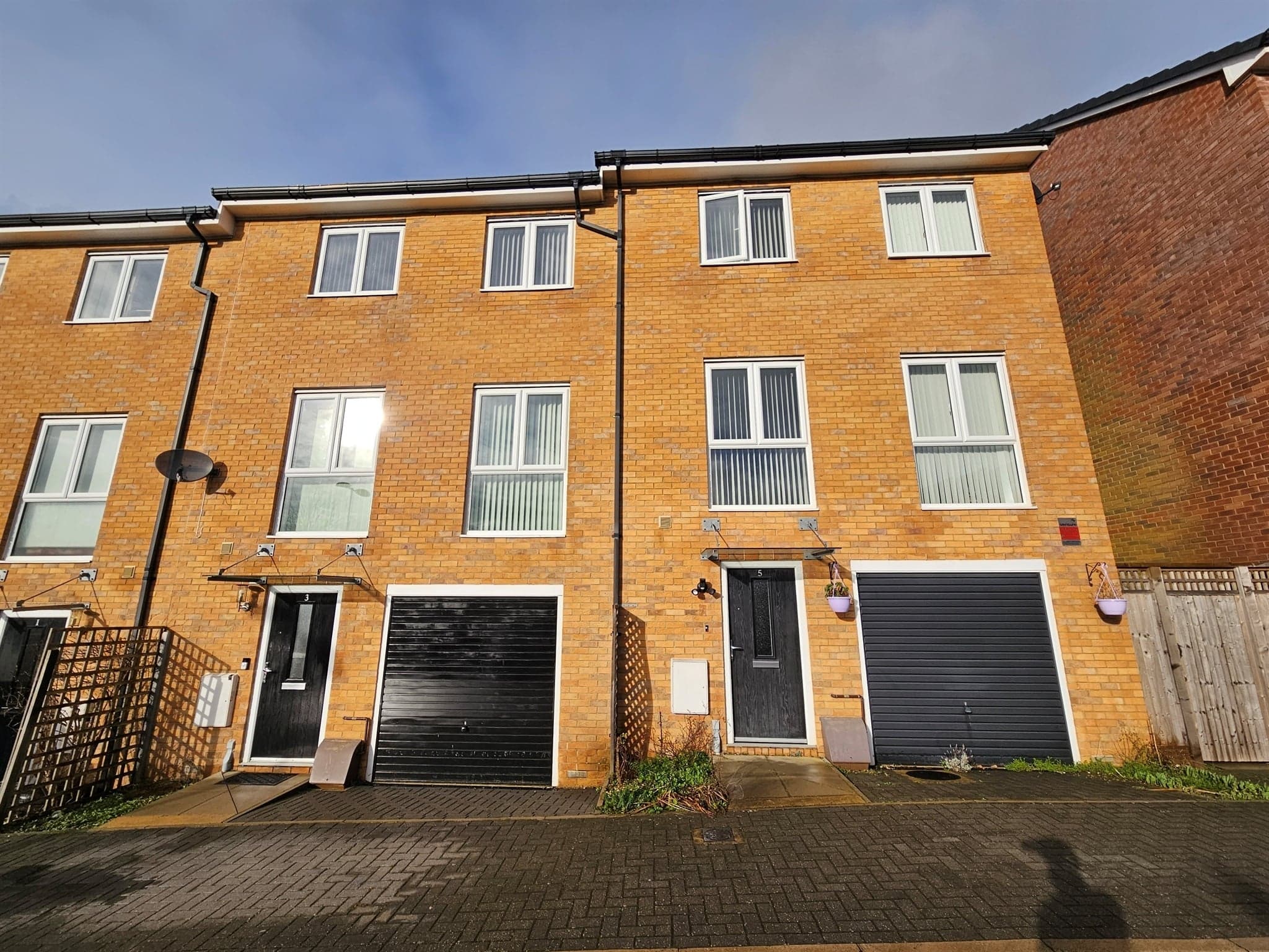 Property at Challney Gardens, Luton