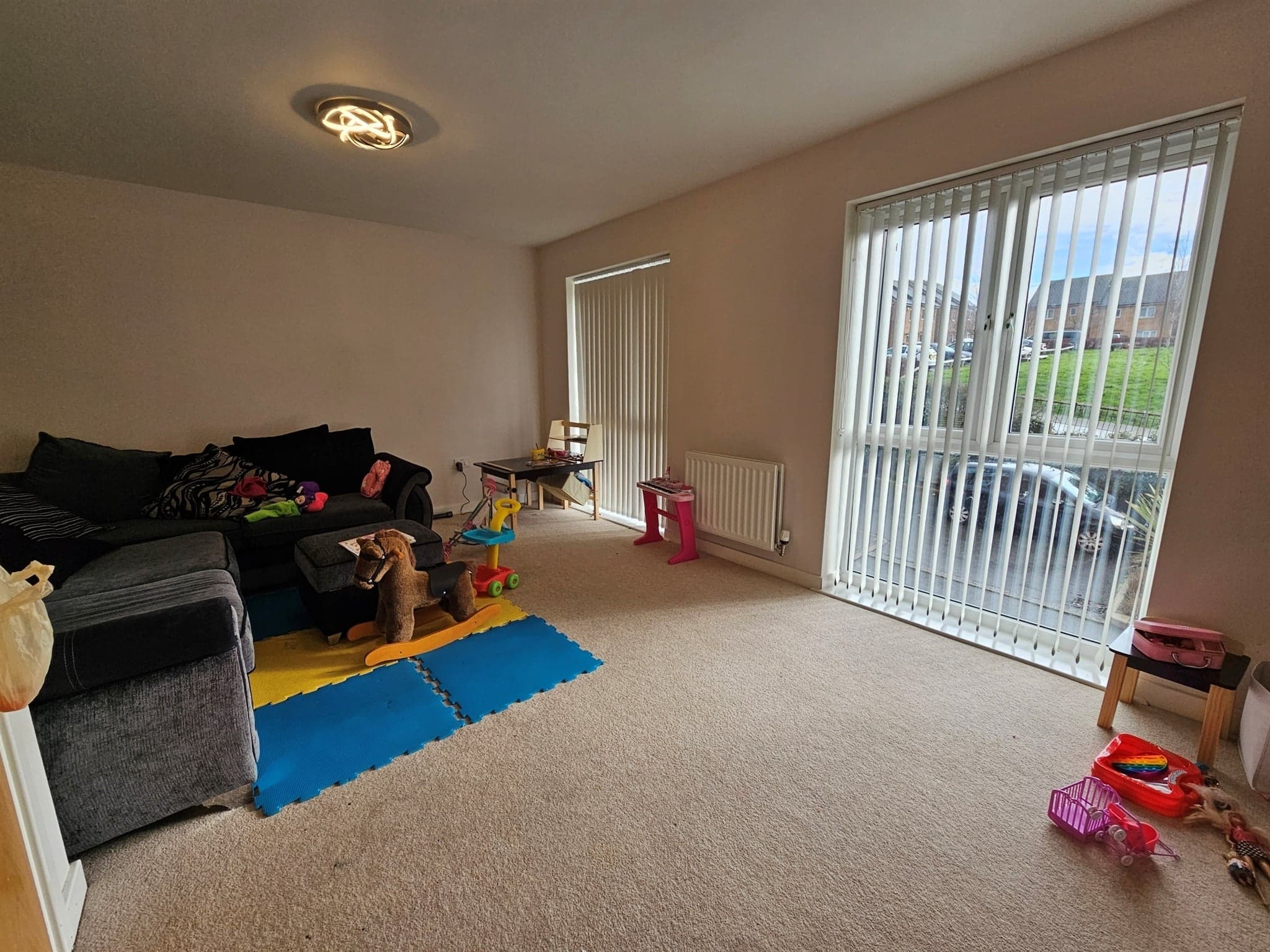 Property at Challney Gardens, Luton