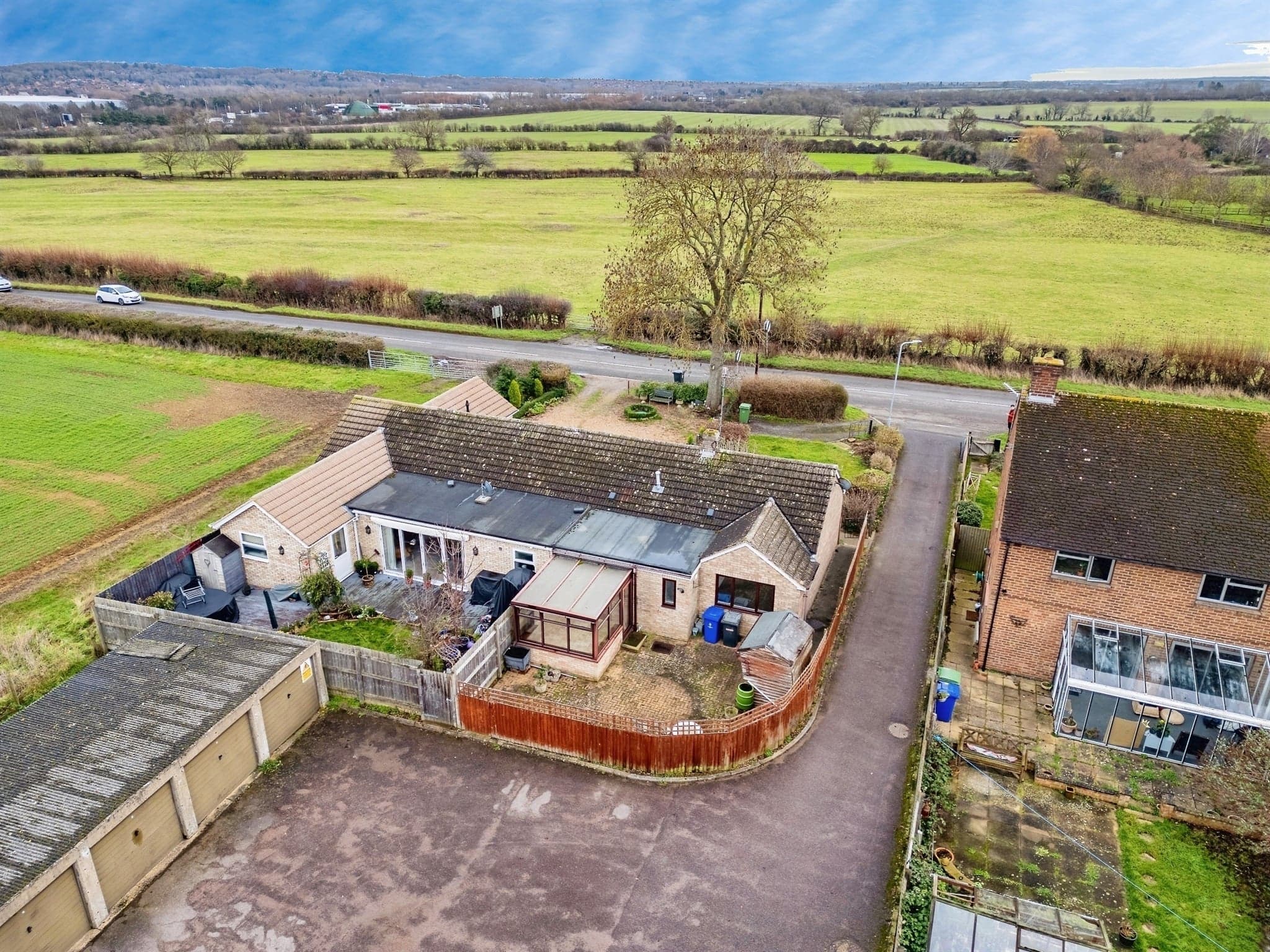 Property at Banbury Lane, Rothersthorpe, Northampton