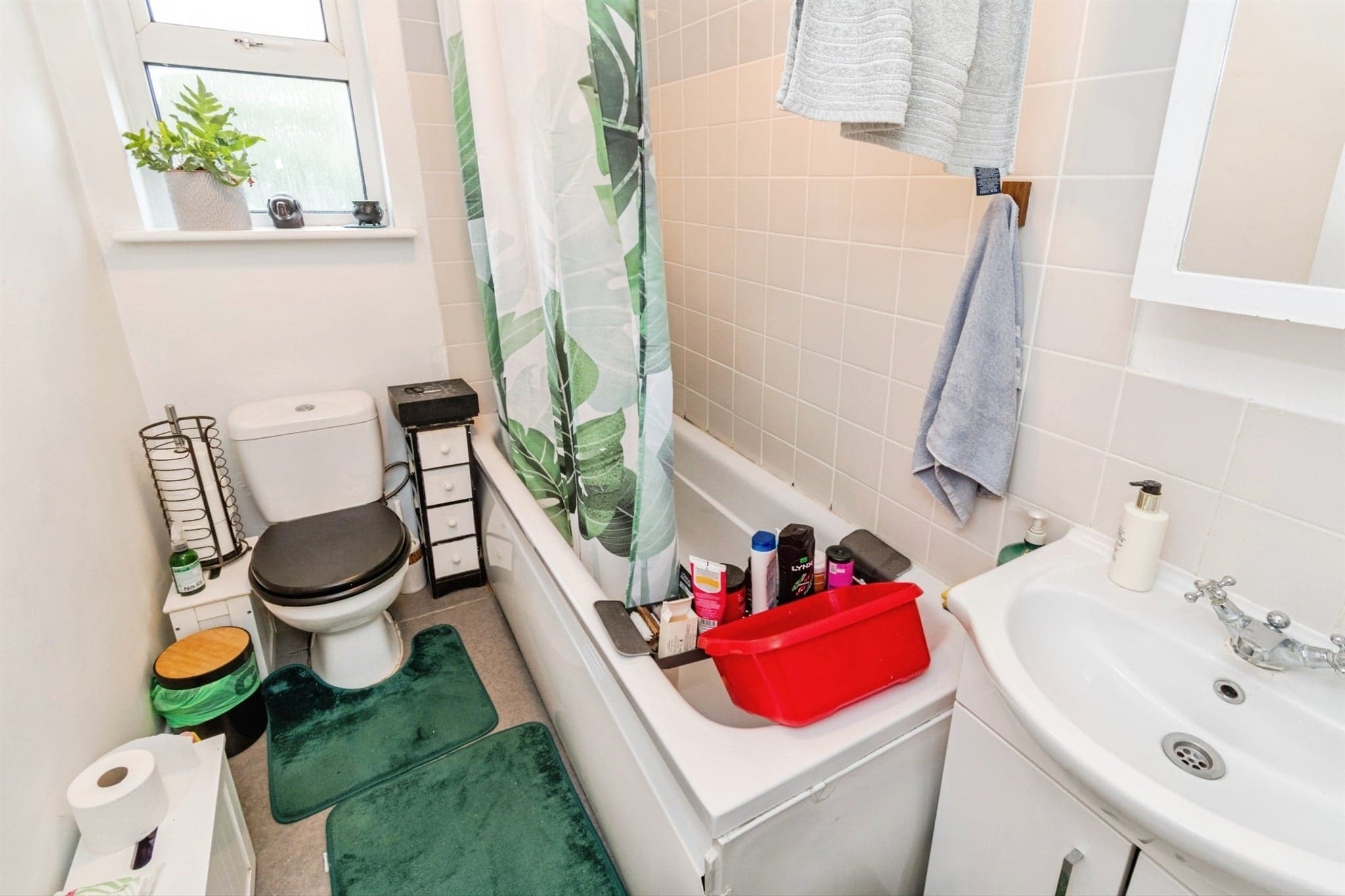 Property at Spring Close, Southampton