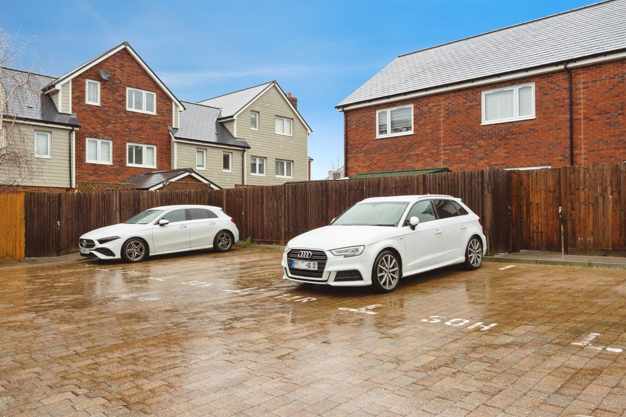 Property at Herald Gardens, TUNBRIDGE WELLS