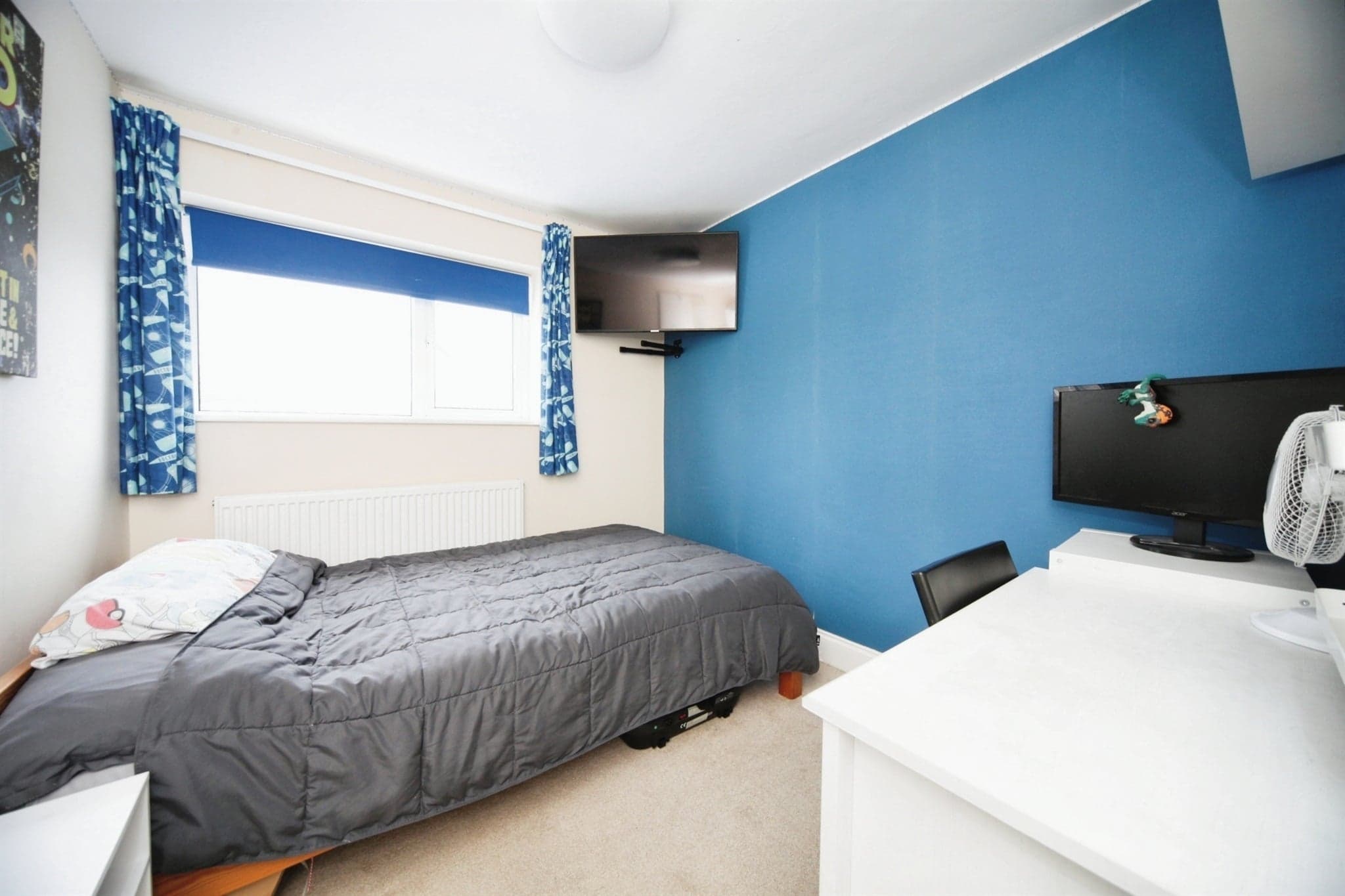 Property at Hollybush Road, Luton