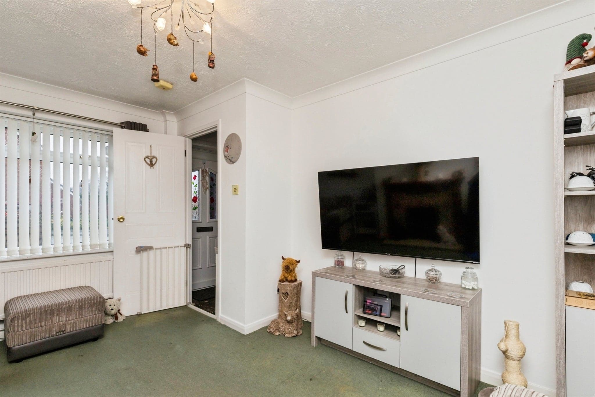 Property at Earlswood Close, Horsham