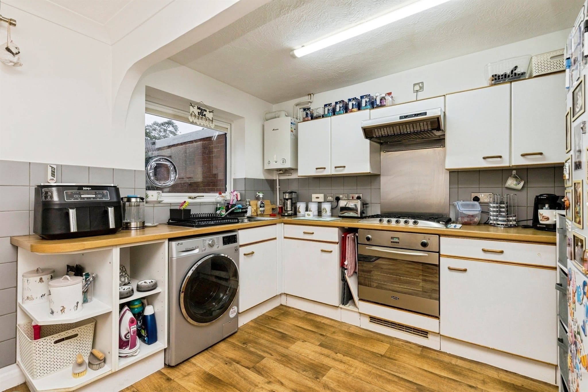 Property at Earlswood Close, Horsham