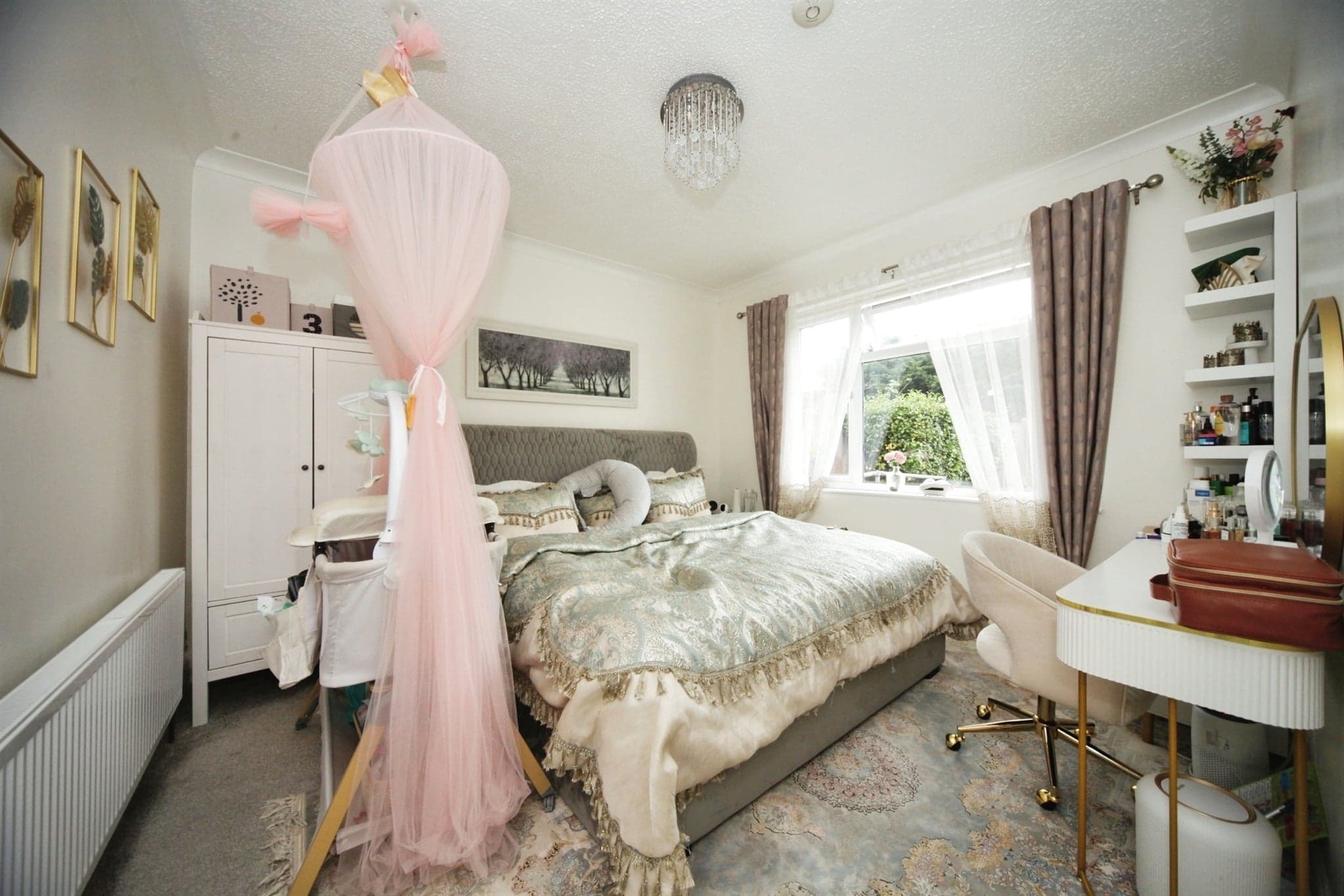 Property at Exton Avenue, Luton