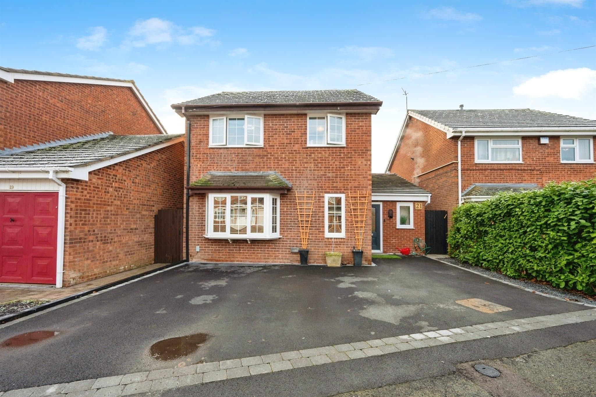Property at Ledwych Gardens, Droitwich
