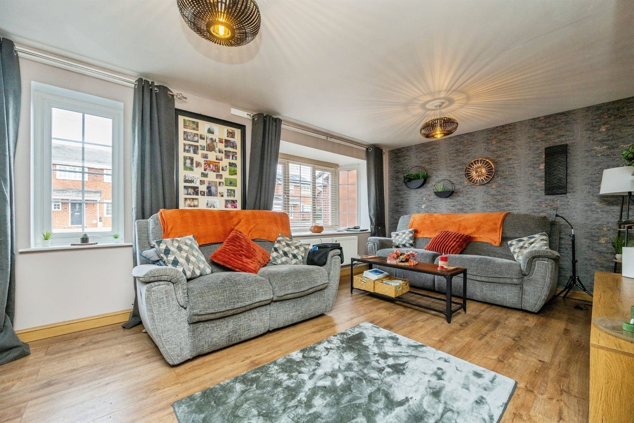 Property at Ledwych Gardens, Droitwich