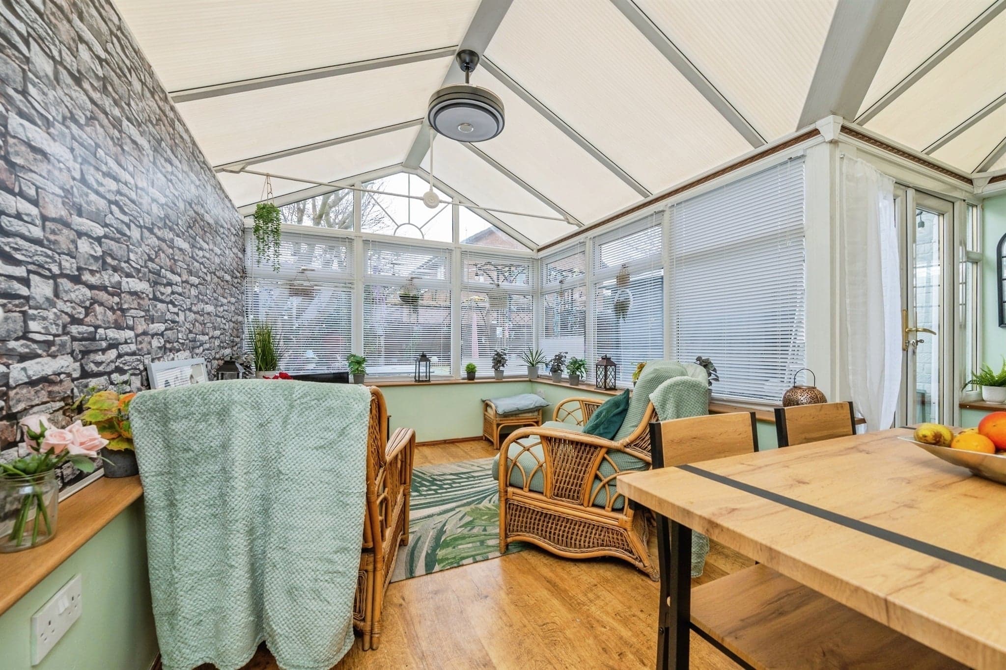 Property at Ledwych Gardens, Droitwich