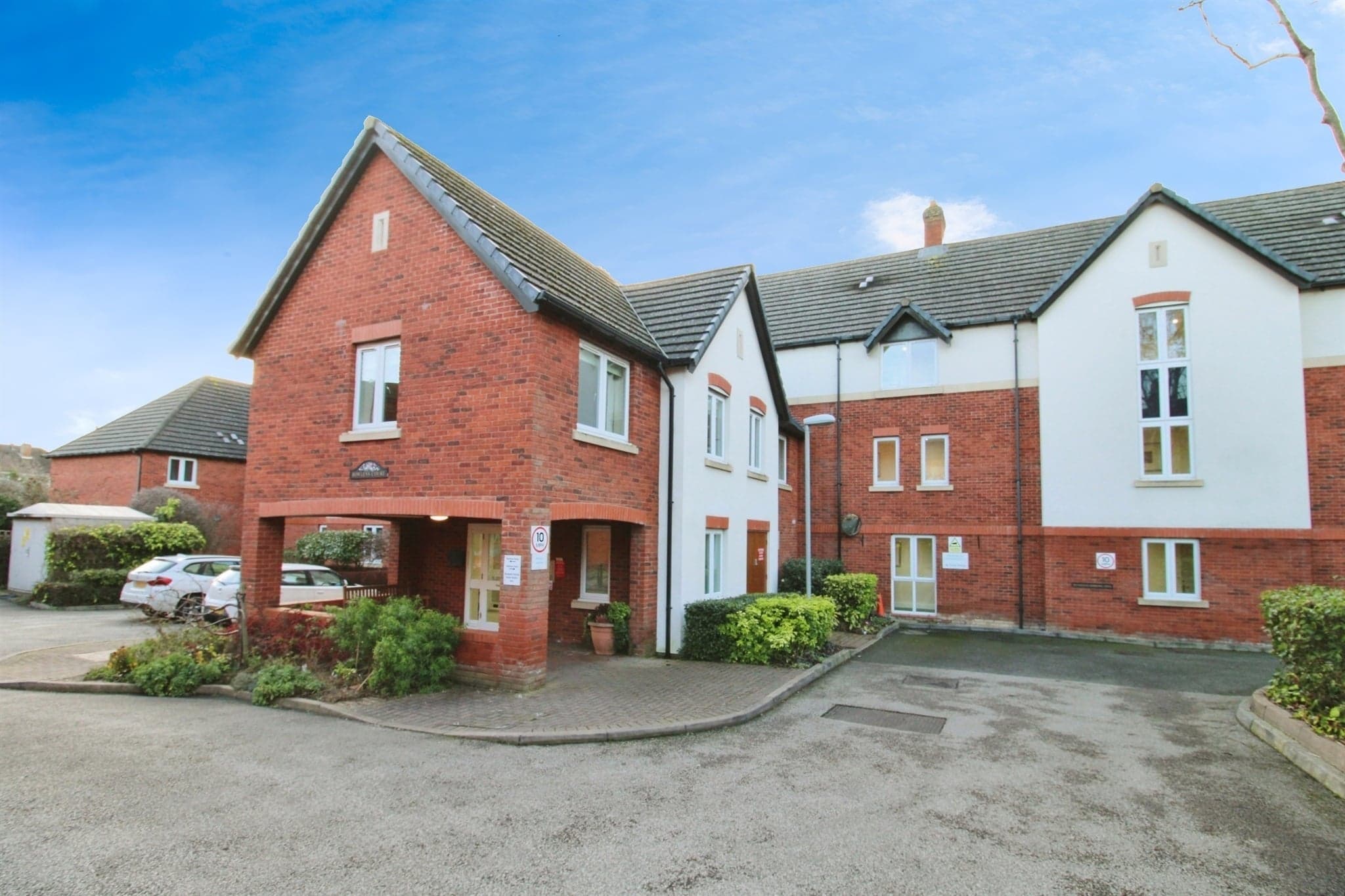 Property at Sandhurst Street, Oadby, Leicester