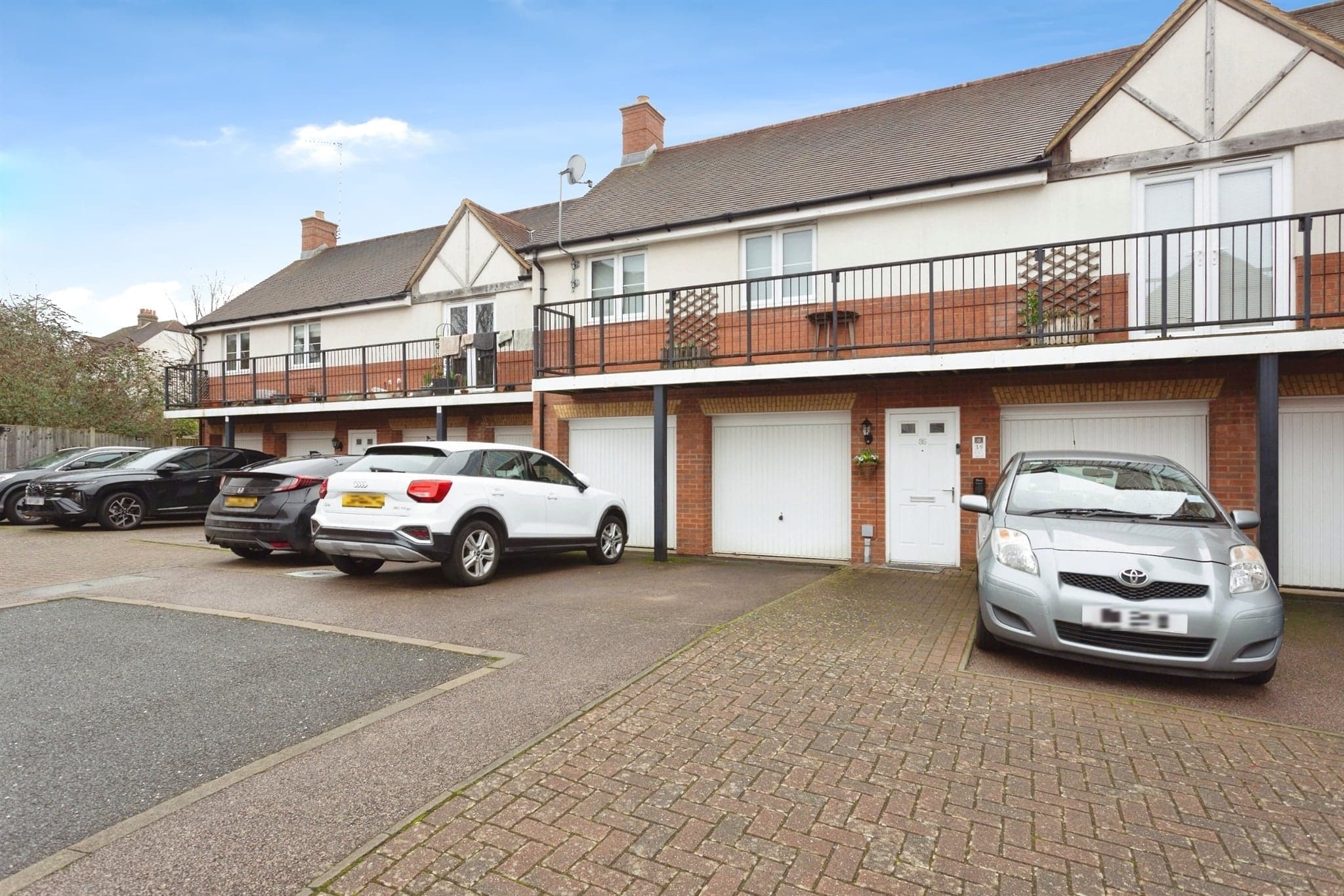 Property at Aldenham Road, Bushey
