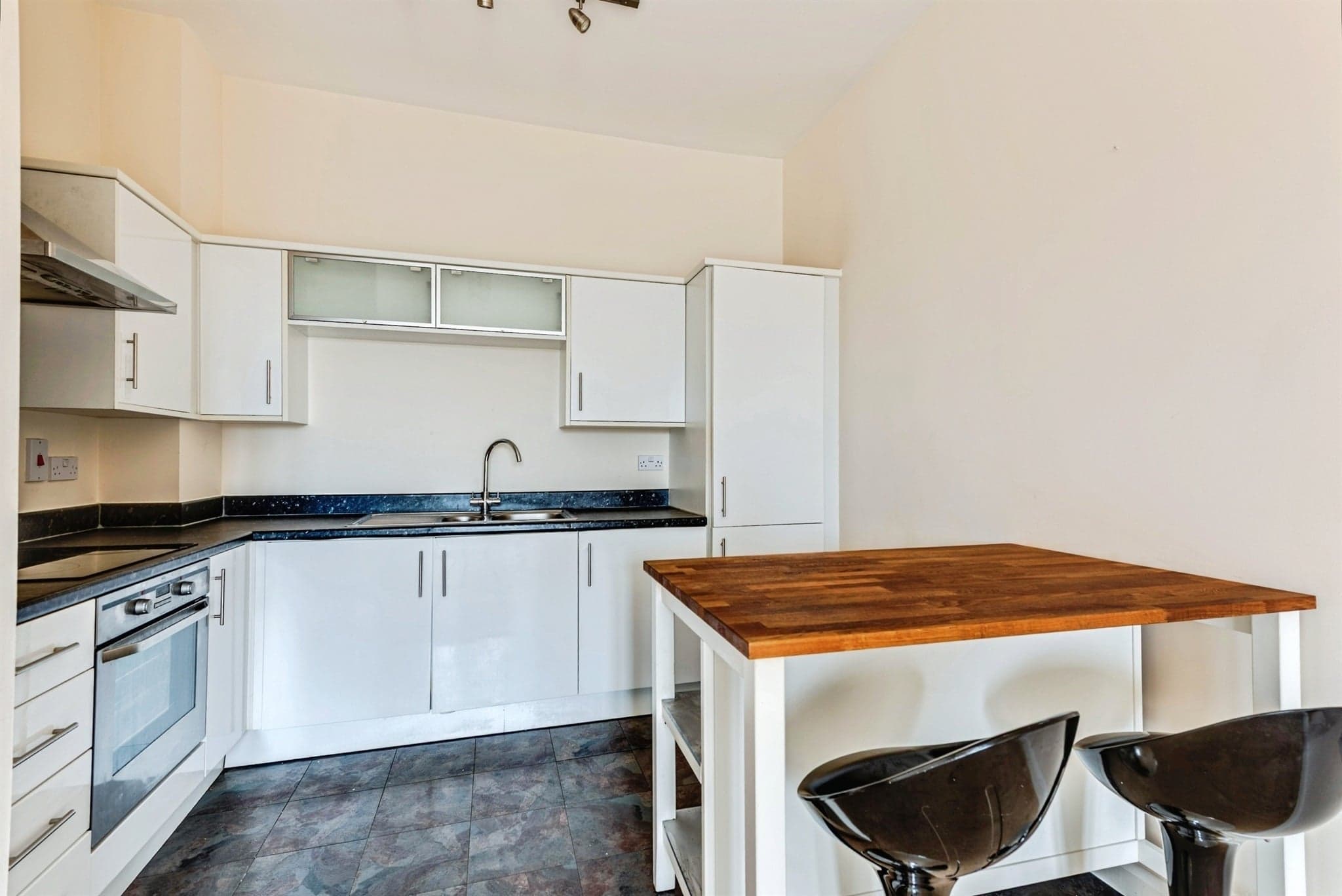 Property at Marriotts Walk, Witney