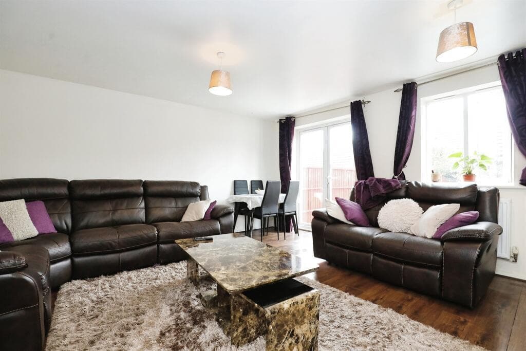 Property at Tee Tong Road, Long Lawford, Rugby