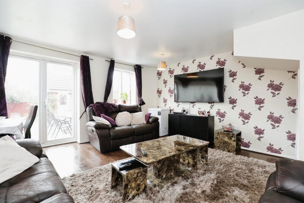 Property at Tee Tong Road, Long Lawford, Rugby