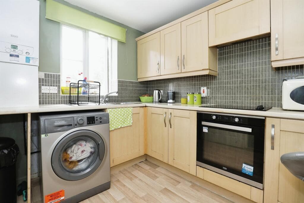 Property at Tee Tong Road, Long Lawford, Rugby