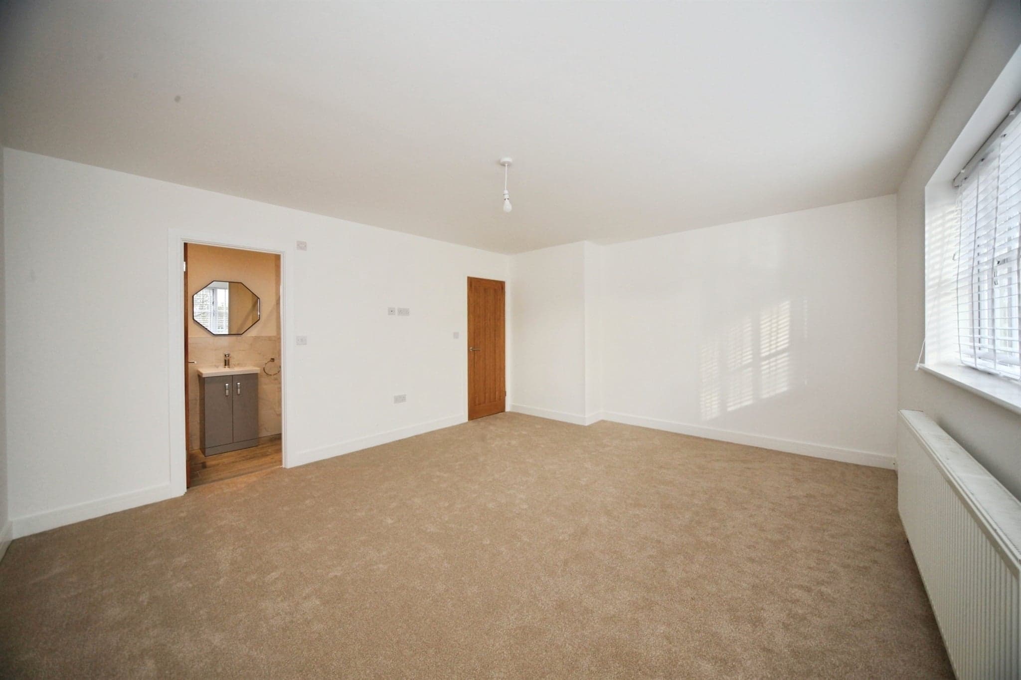 Property at Little Green Lane, Caddington, Luton