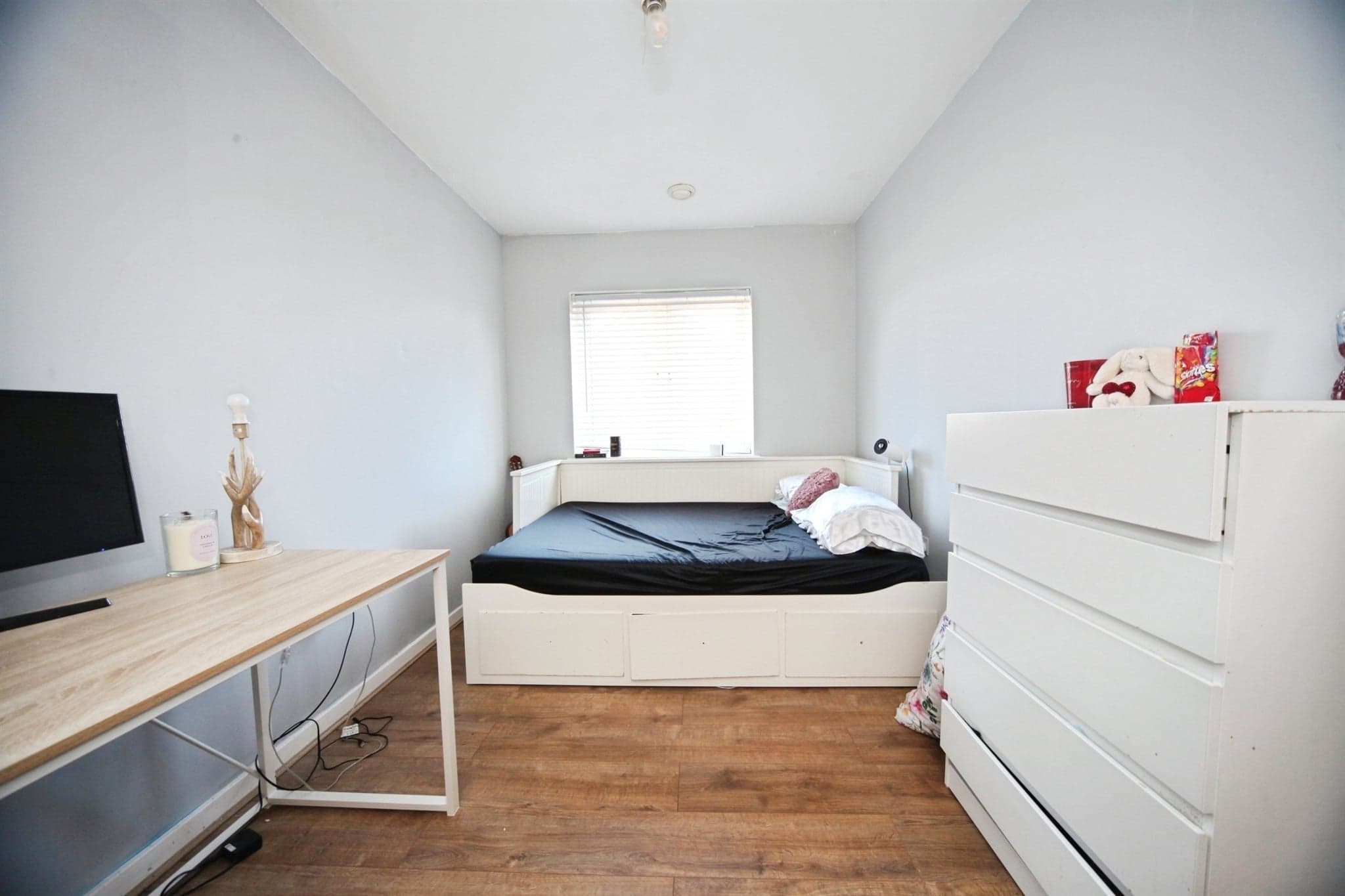 Property at Hedges Way, Luton