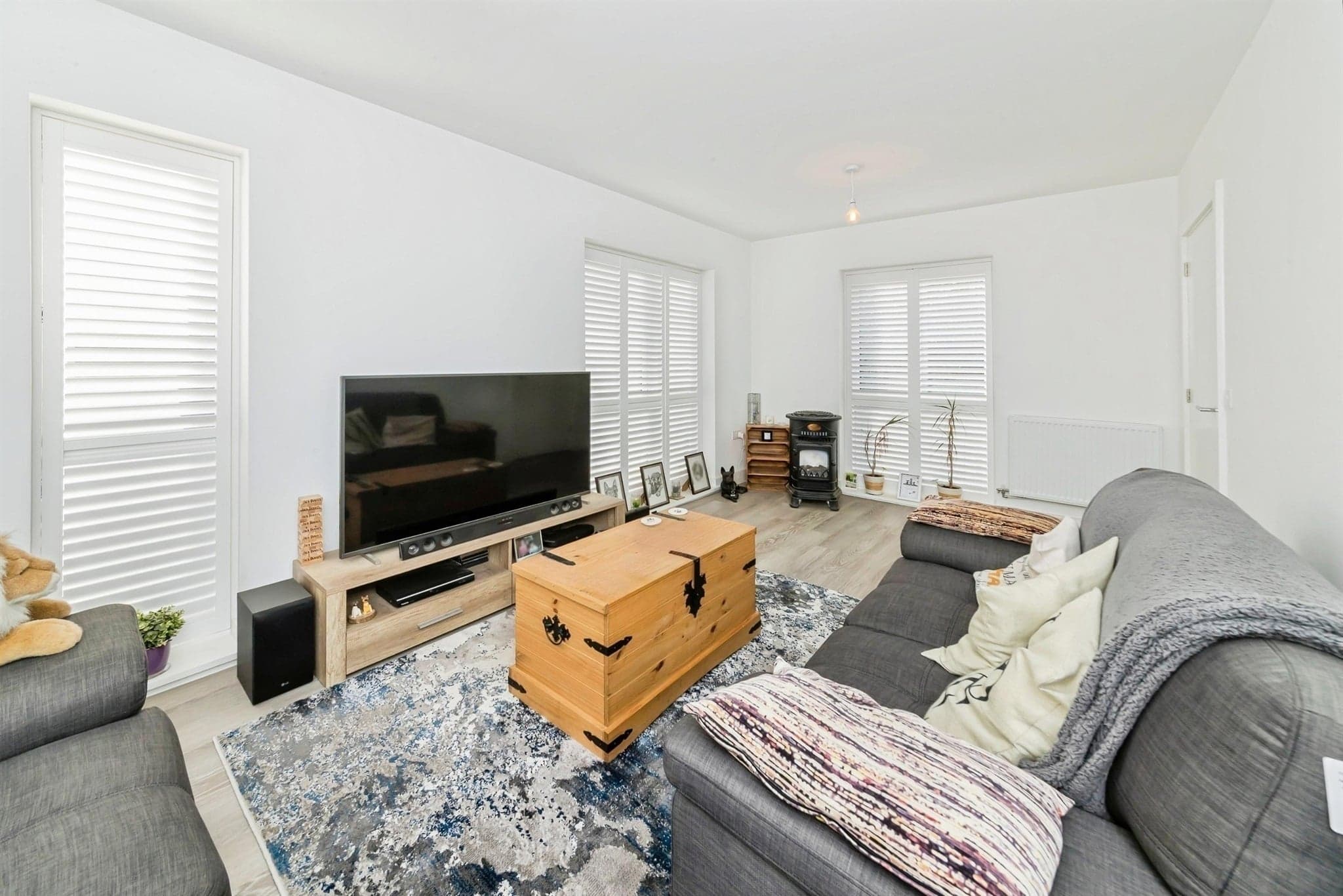 Property at Burtenshaw Close, Copthorne, Crawley