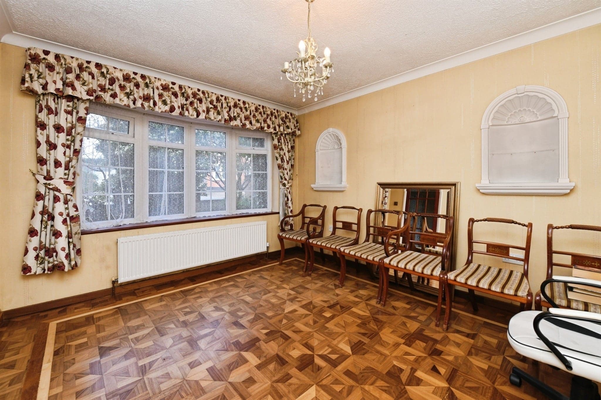 Property at High Road, Rayleigh