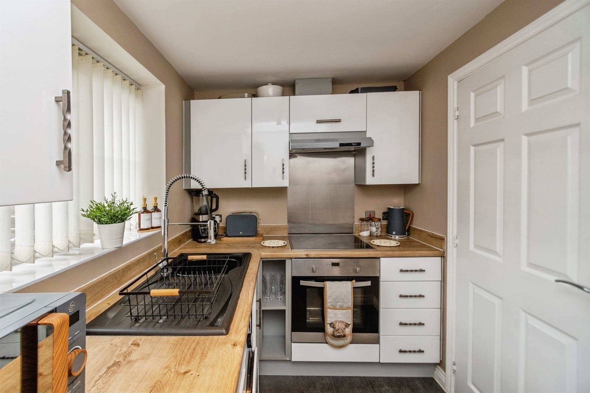Property at Holyhead Road, Wednesbury