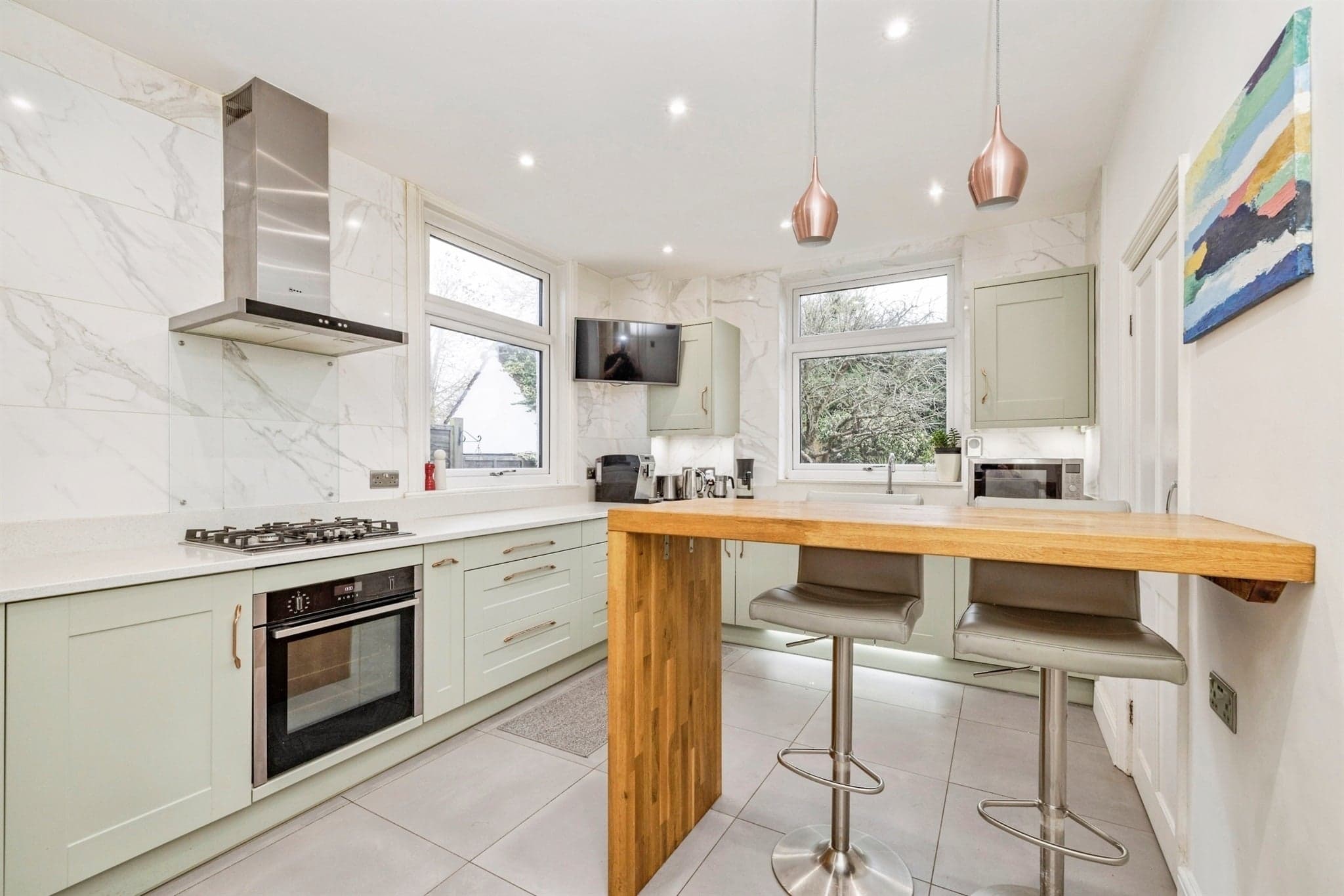 Property at Avenue Rise, Bushey