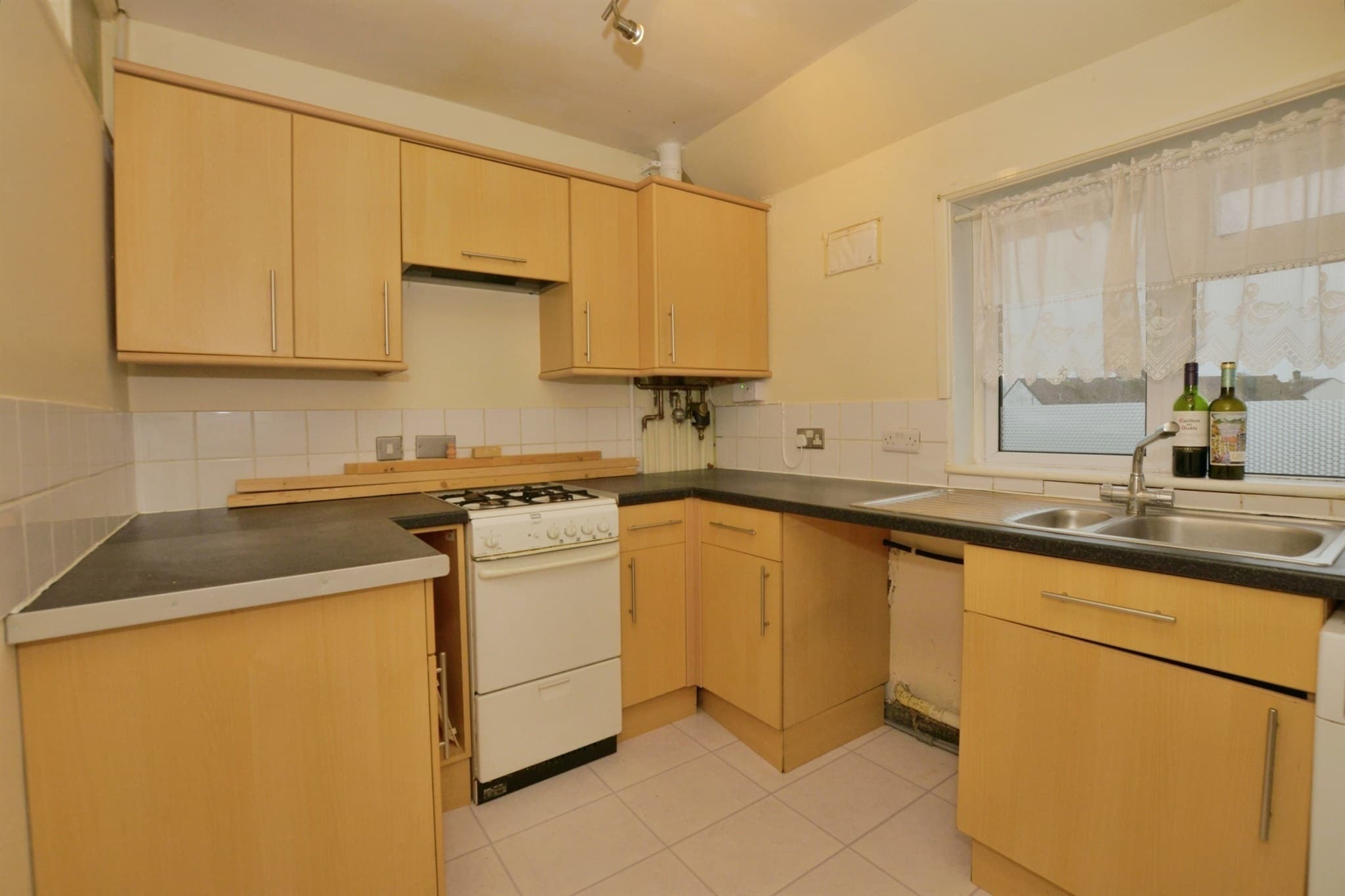 Property at Bond Road, Ashford