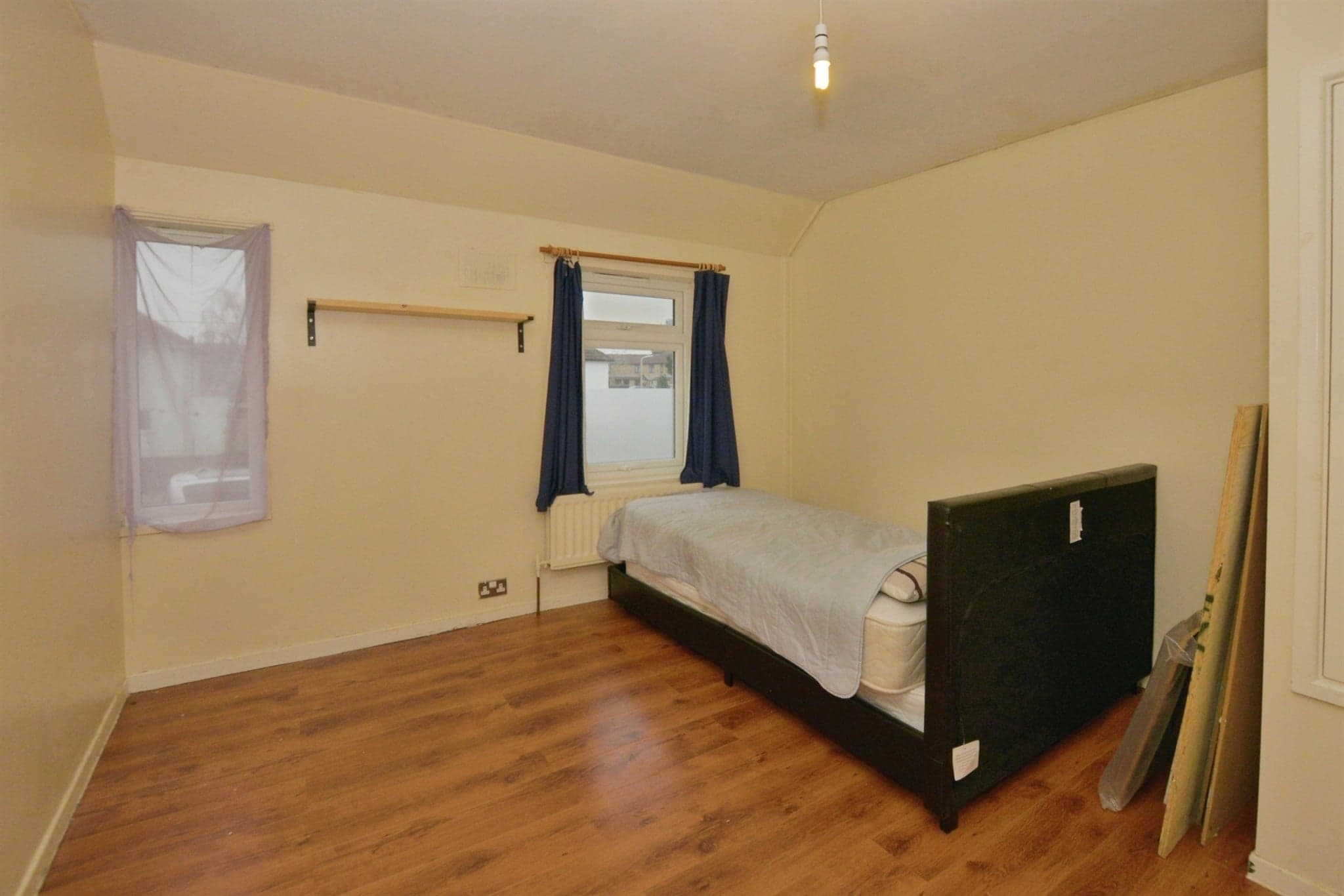 Property at Bond Road, Ashford