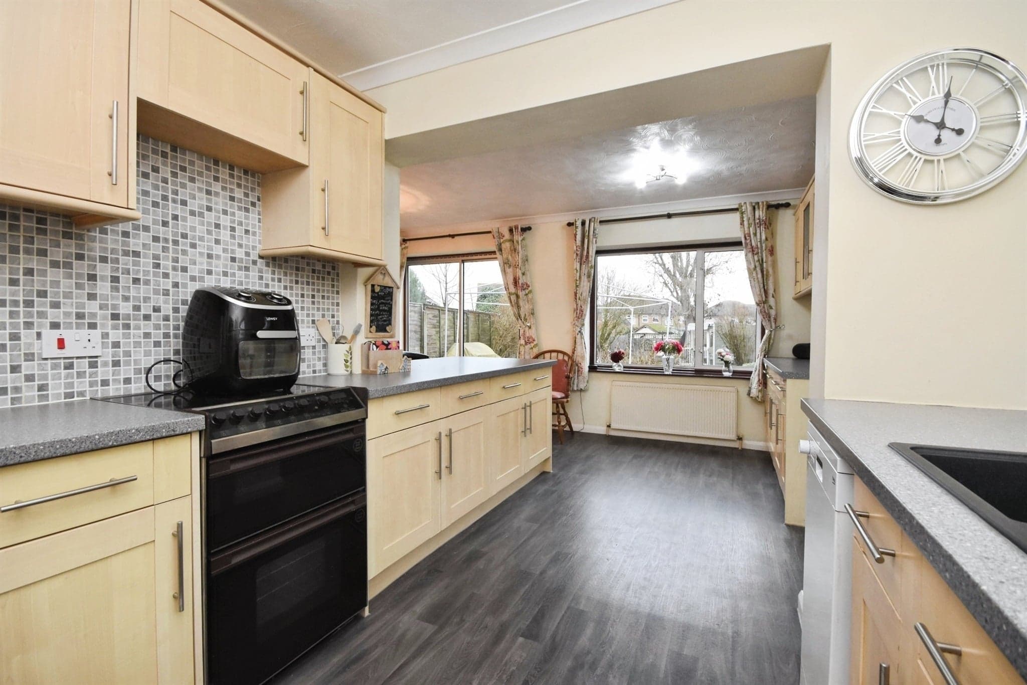 Property at Hares Chase, Billericay