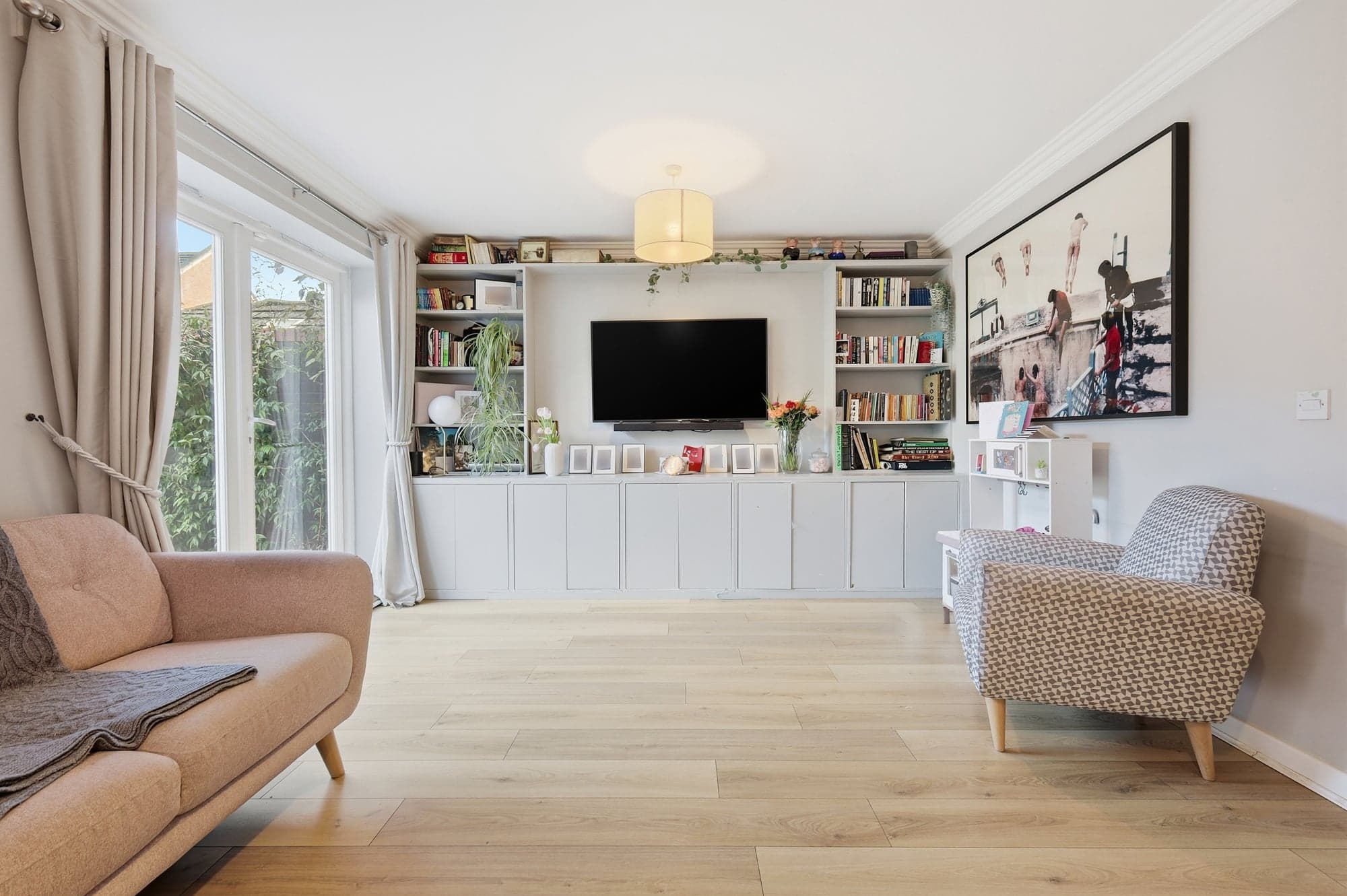 Property at Page Place, Frogmore, St. Albans