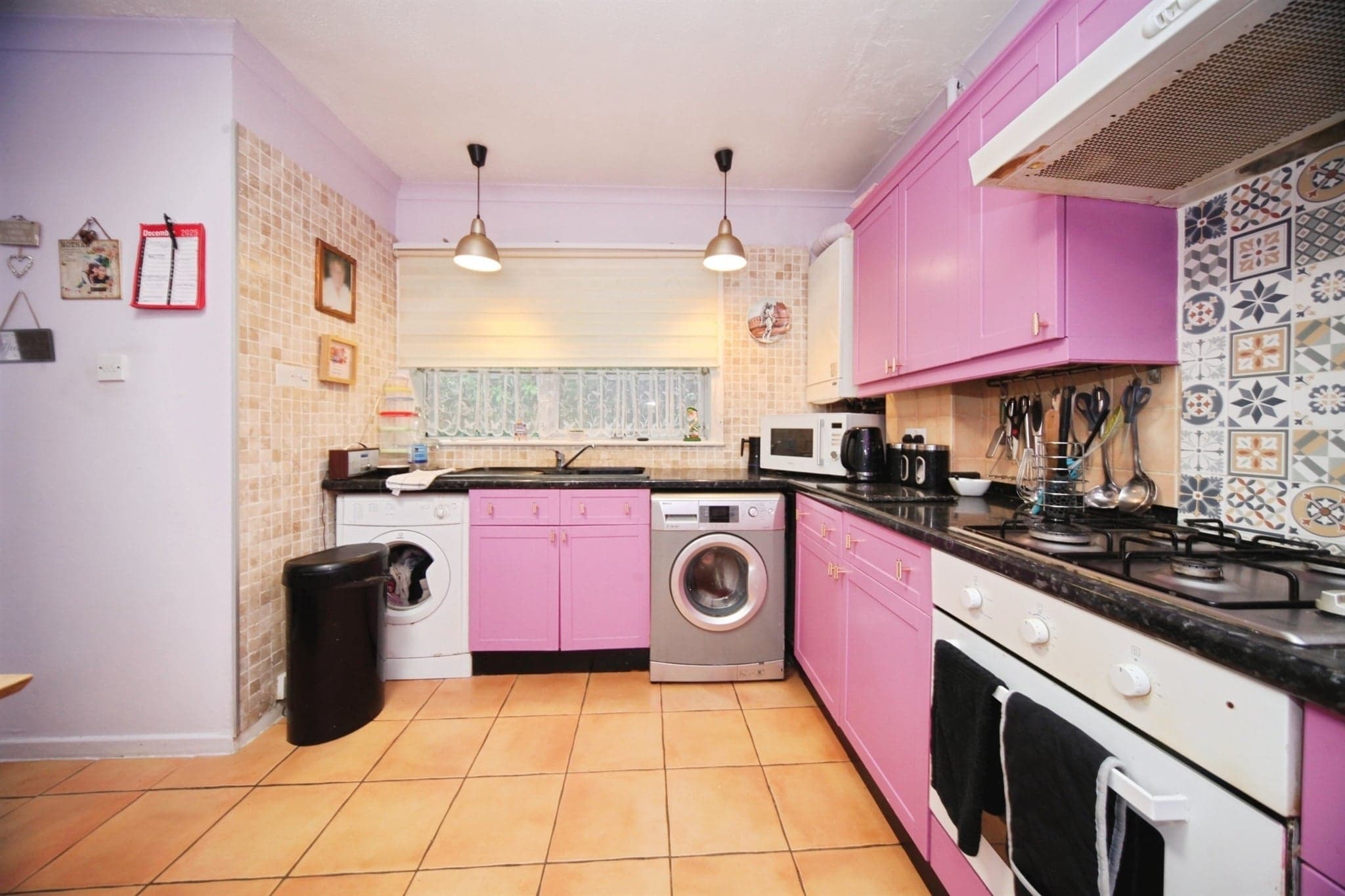 Property at Lawn Gardens, LUTON