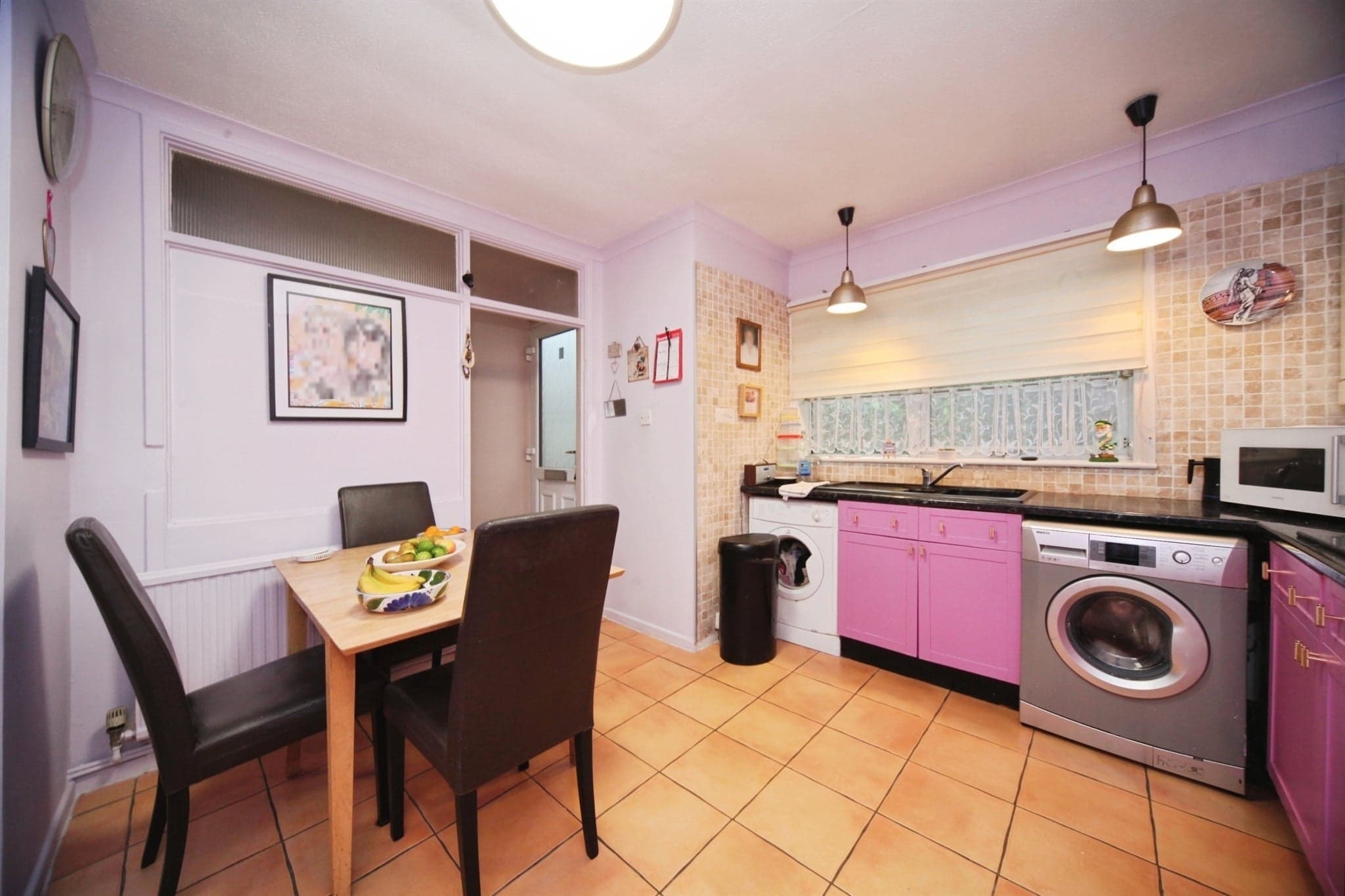 Property at Lawn Gardens, LUTON