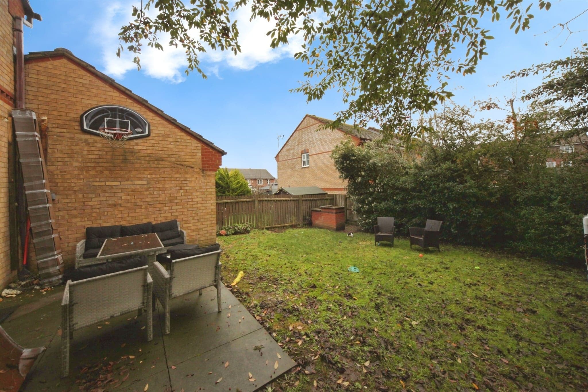 Property at Willoughby Close, DUNSTABLE