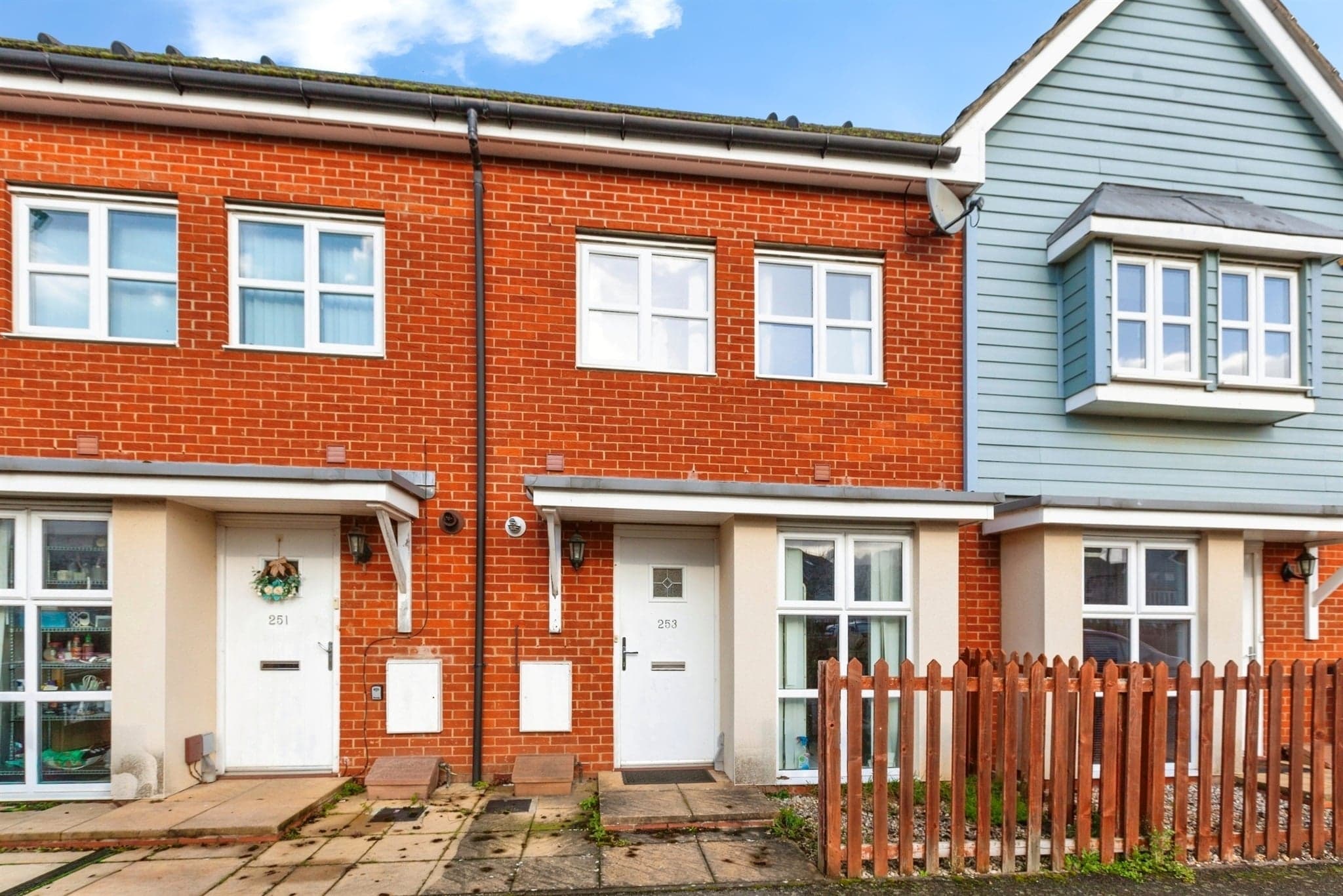 Property at Eltham Avenue, SLOUGH