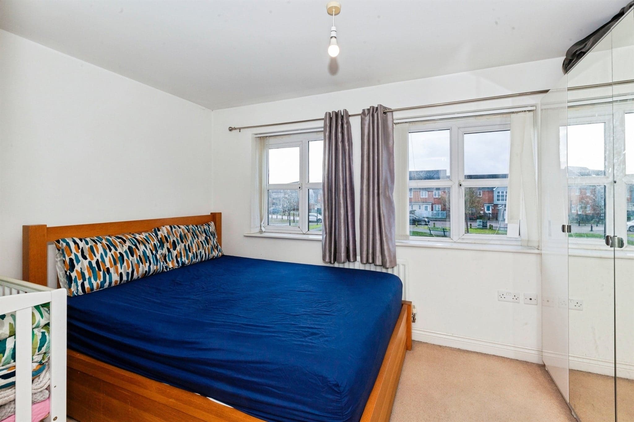 Property at Eltham Avenue, SLOUGH