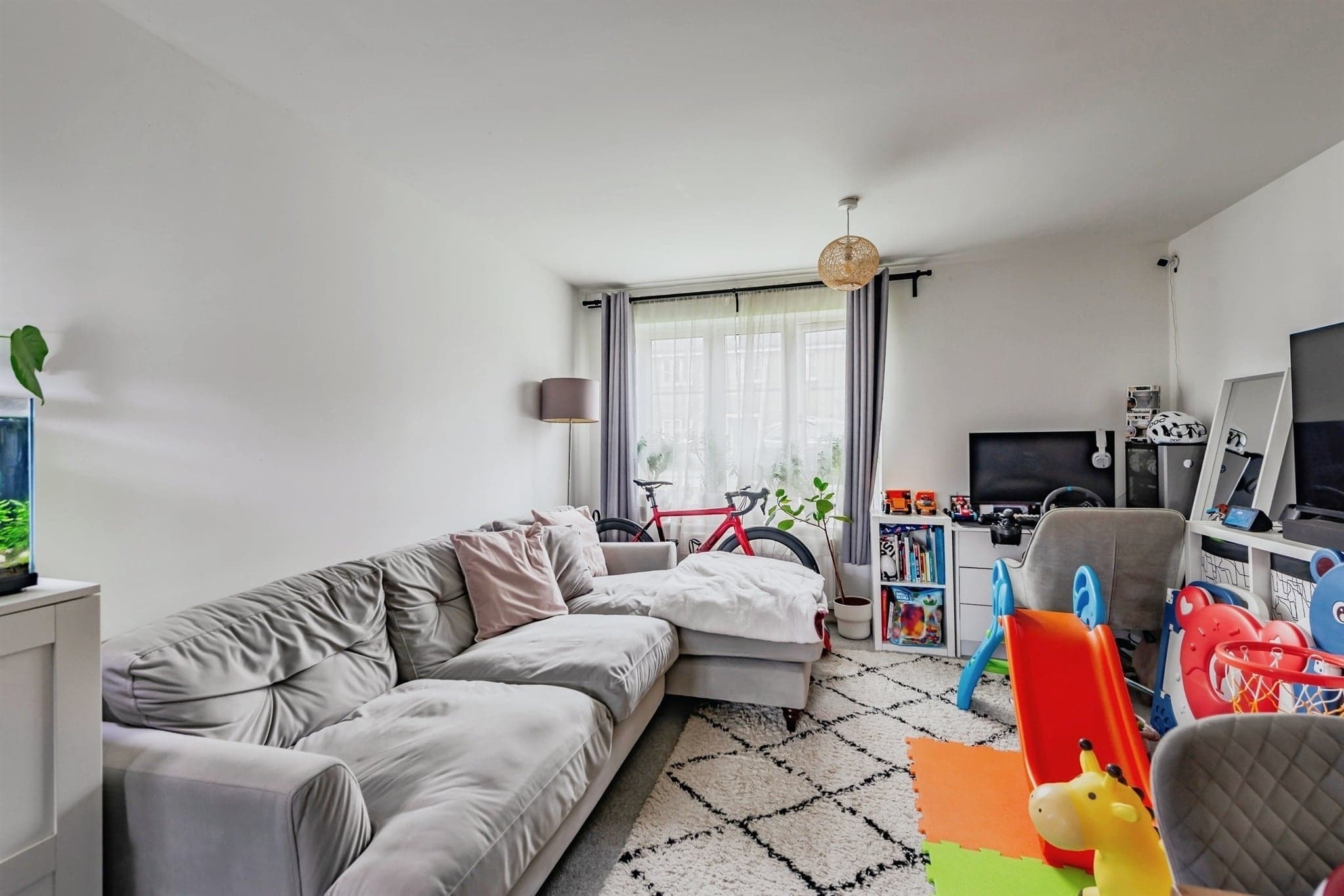 Property at Flowers Road, Horley