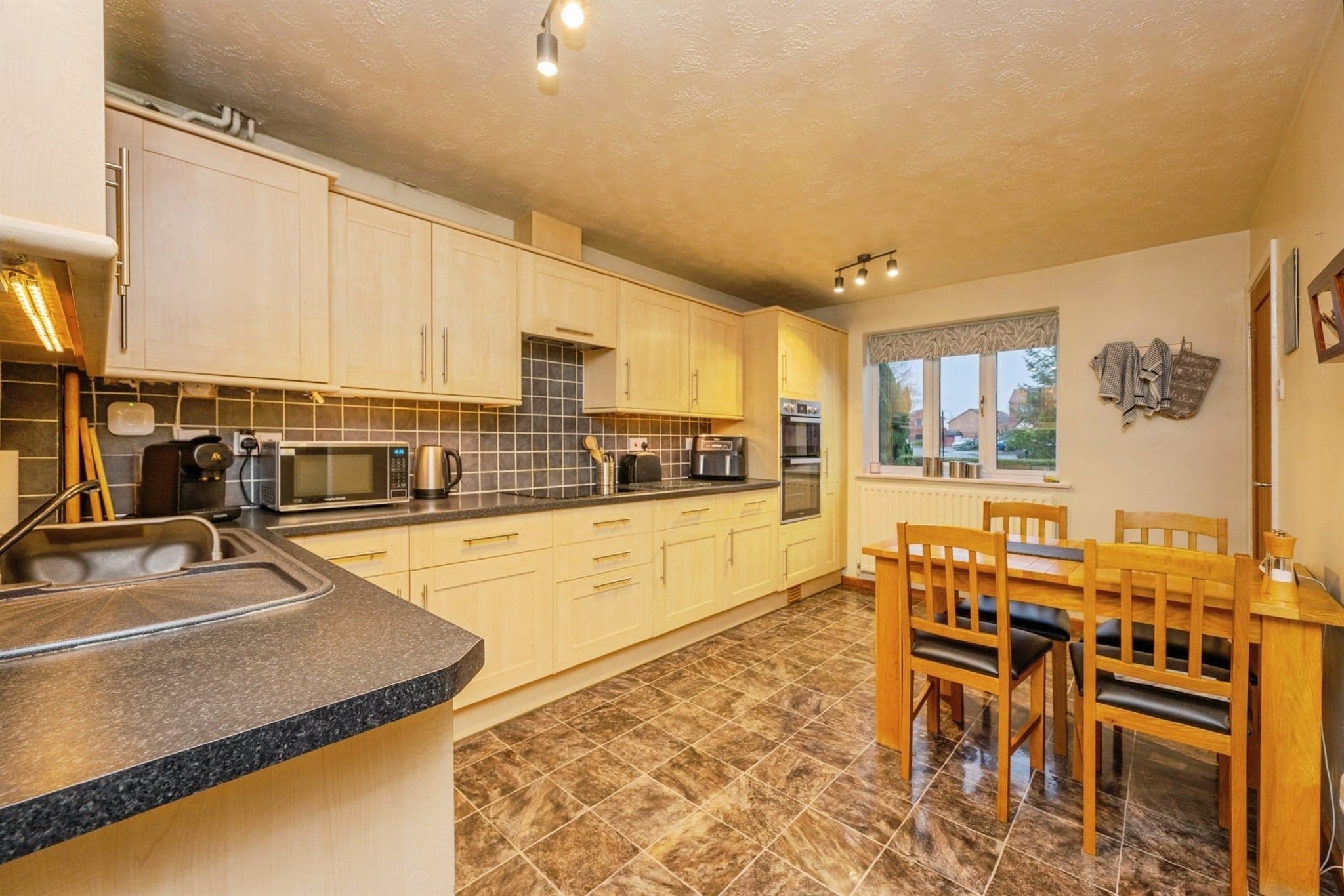 Property at Manor Court Drive, Handsacre, RUGELEY
